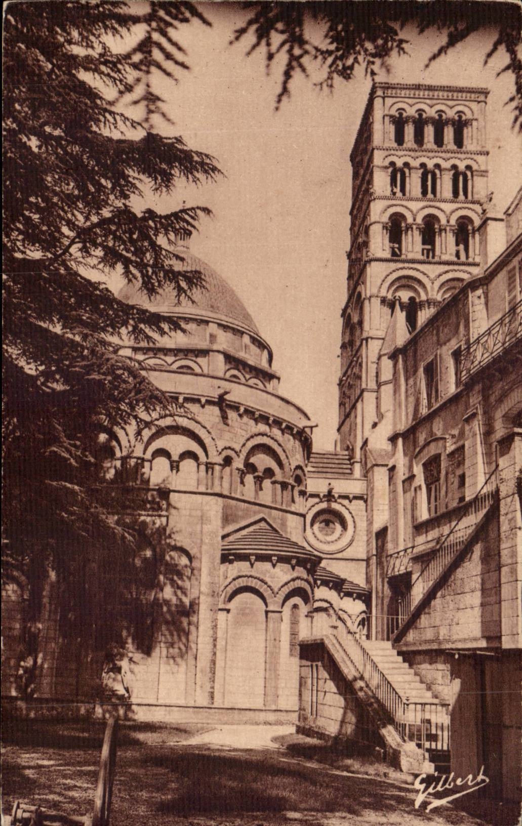 Angouleme CPA Chevet et clocher de la cathedrale