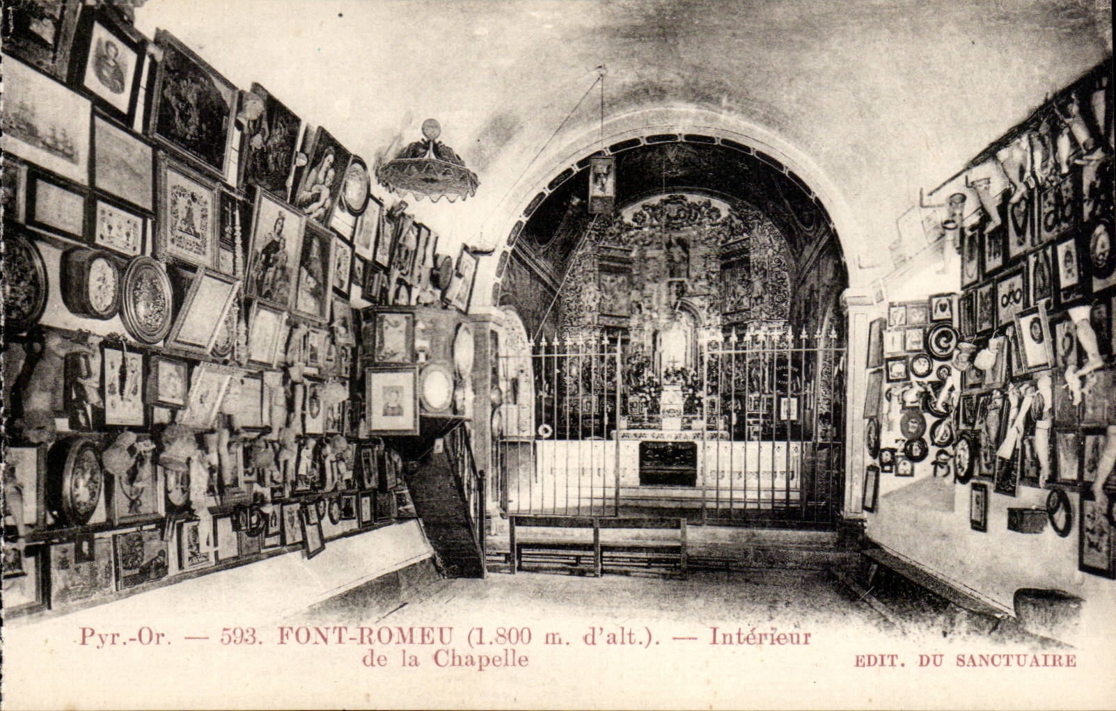 Make Romeu - Interior of the Vault - CPA