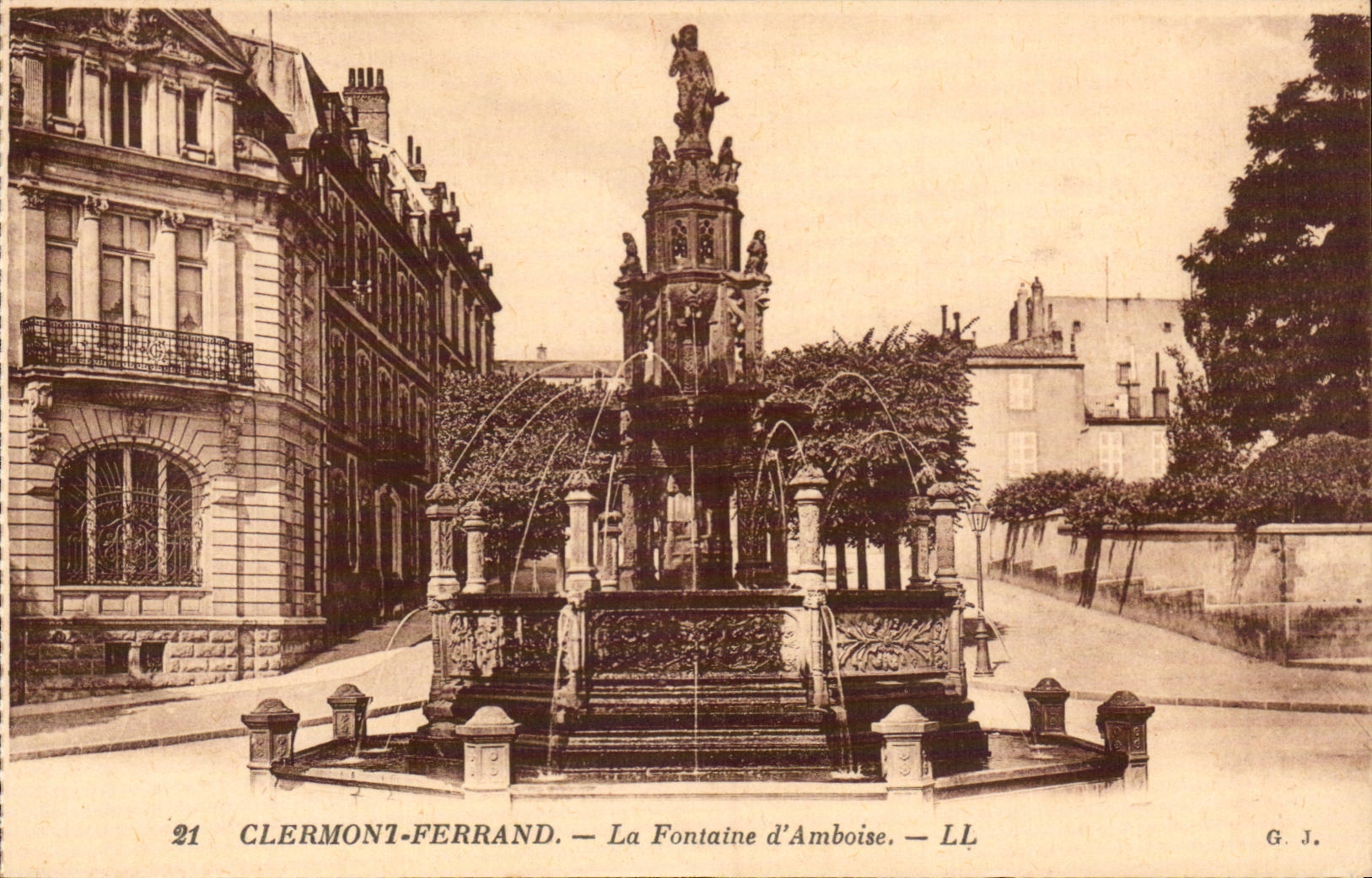 Clermont Ferrand - the Fountain of Amboise - CPA
