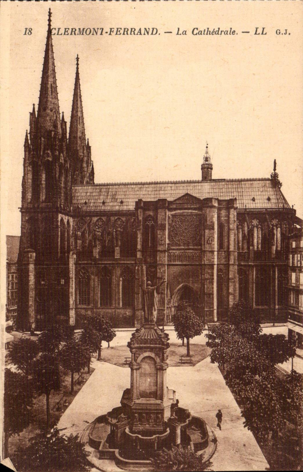 Clermont Ferrand - the Cathedral - CPA