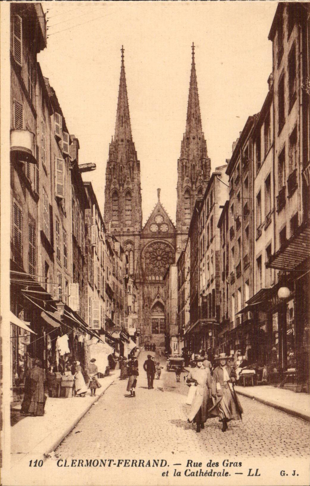 Clermont Ferrand - Street of the Fats and the Cathedral - CPA