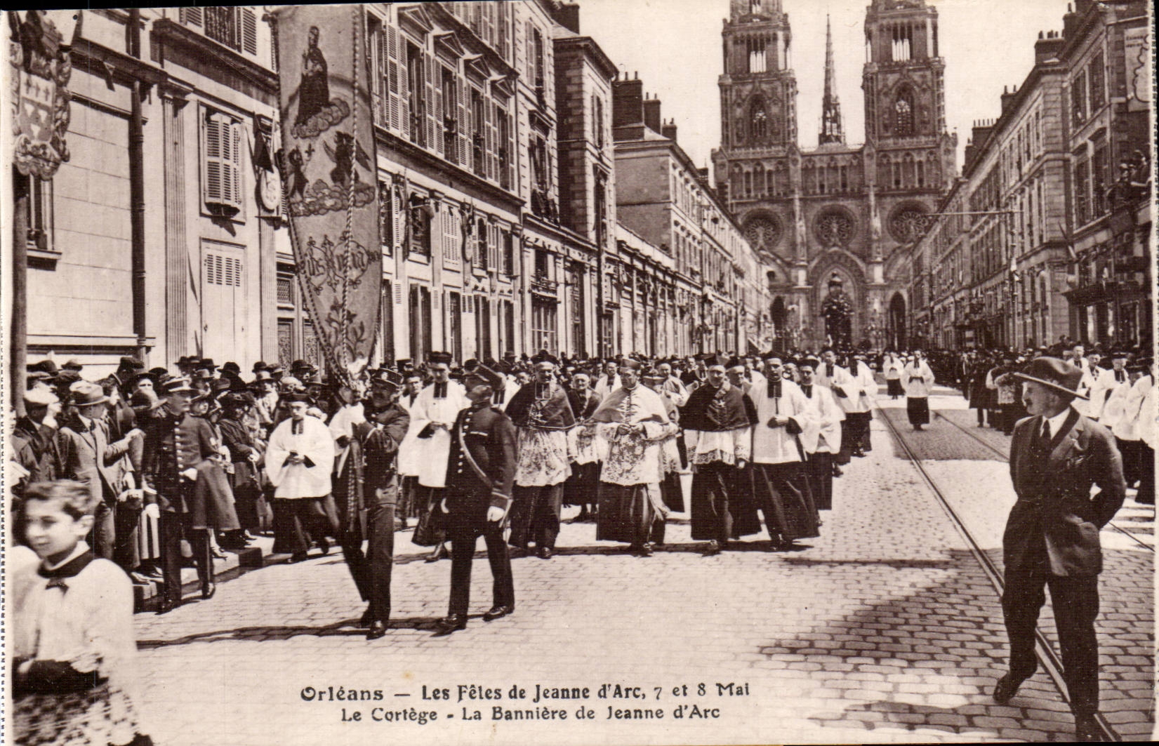 Orleans - Festivals of Jeanne d' Arc - Cortee - the Banner - CPA