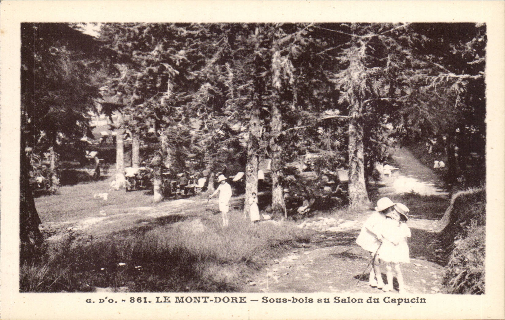 The Mount Gilds - Under Bois with the Living room of the Capuchin - CPA