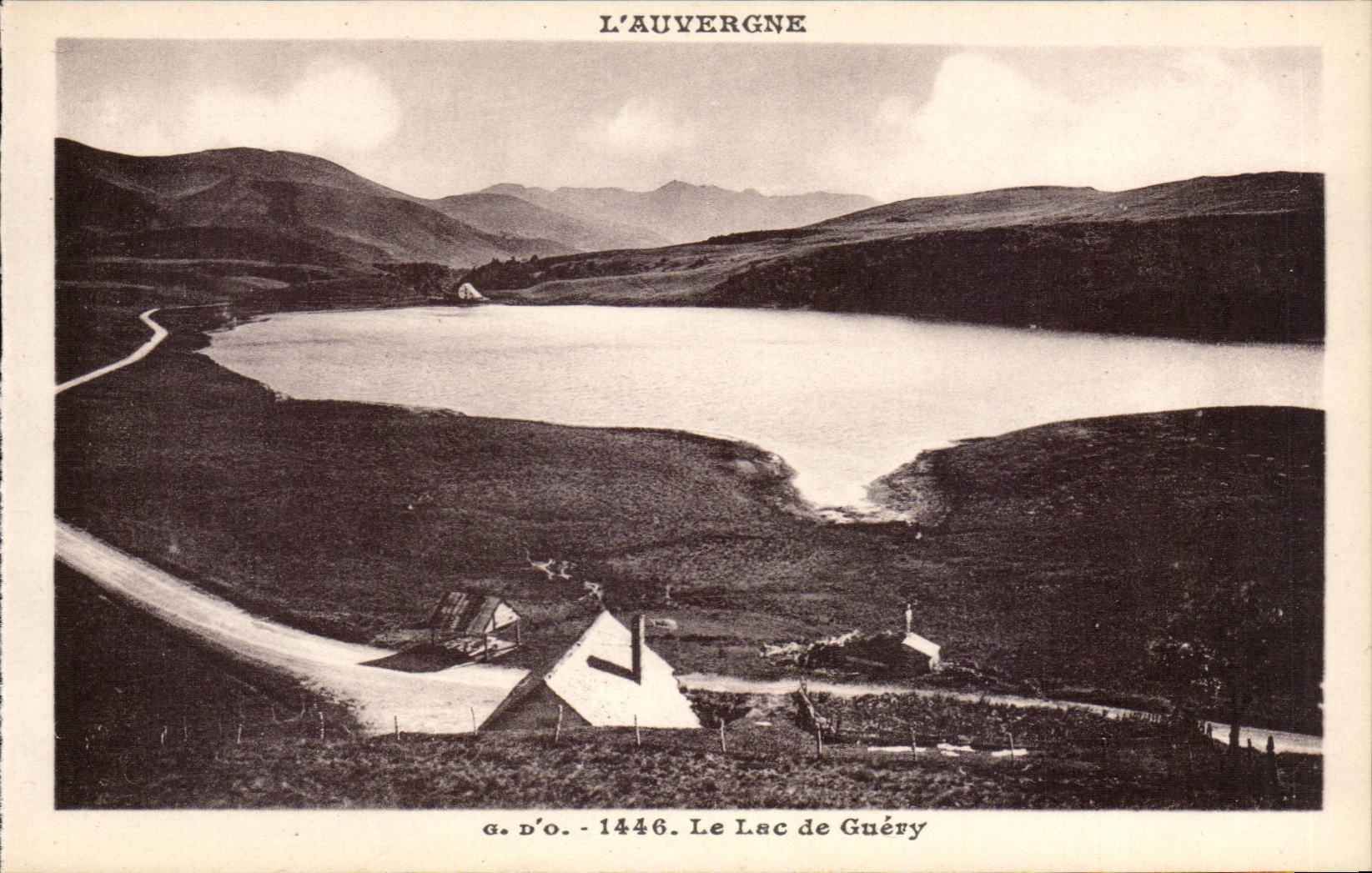 Auvergne - the Lake Guery - CPA