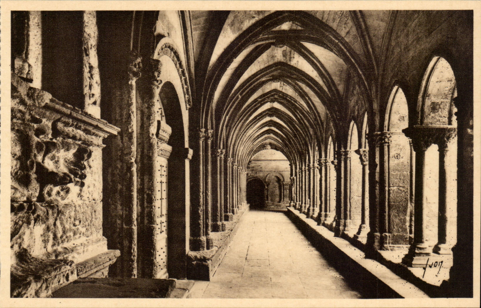 Arles - Interior of the Cloister of St Trophime - CPA