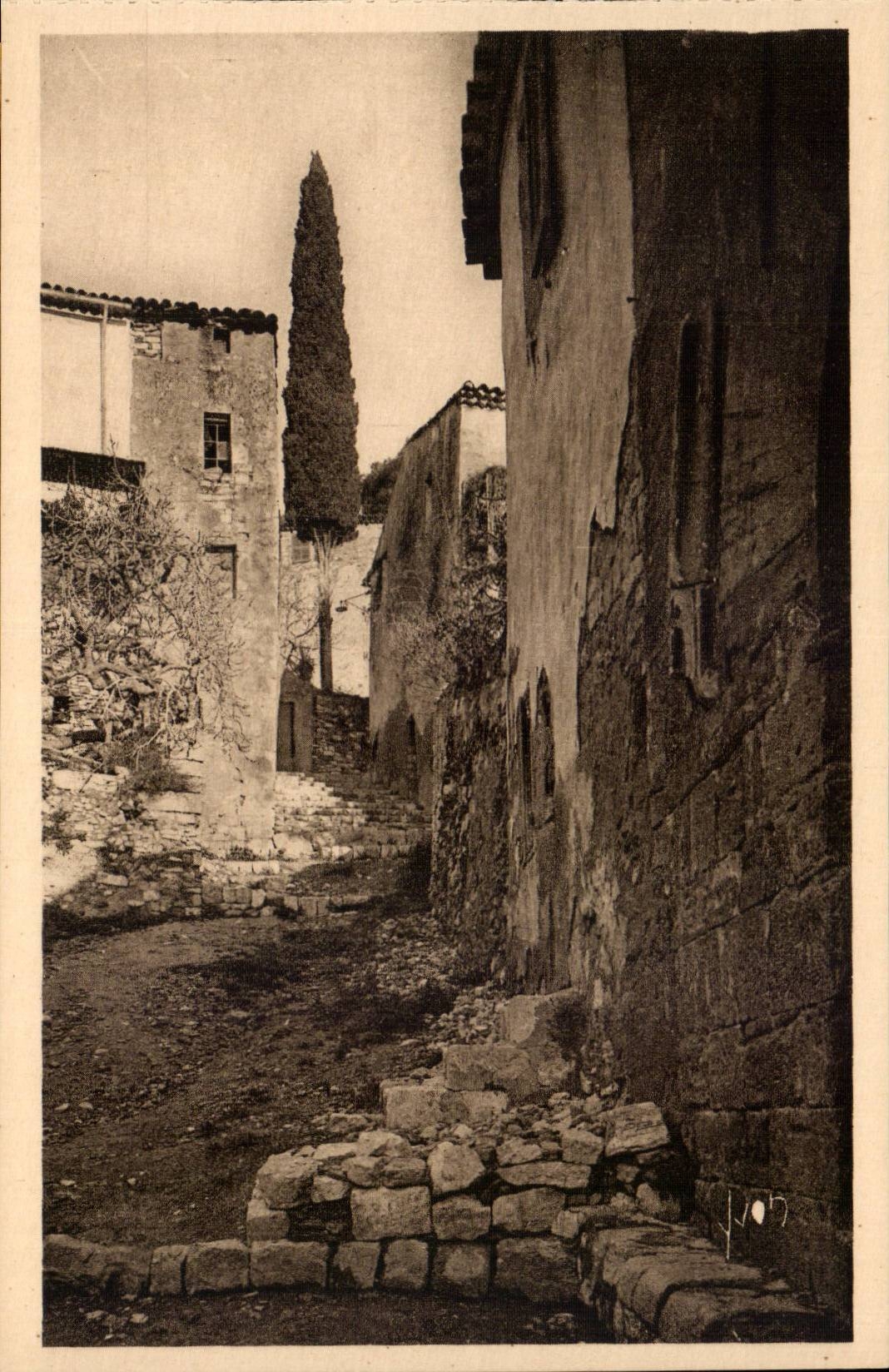 Hyeres - alte Frau Strasse und alte Hauser CPA