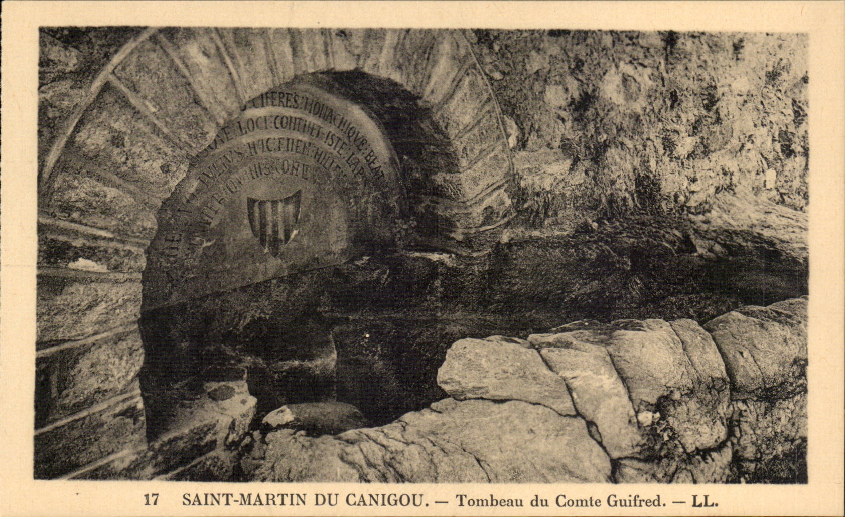 Saint Martin of Canigou CPA Tomb of the count Guifred