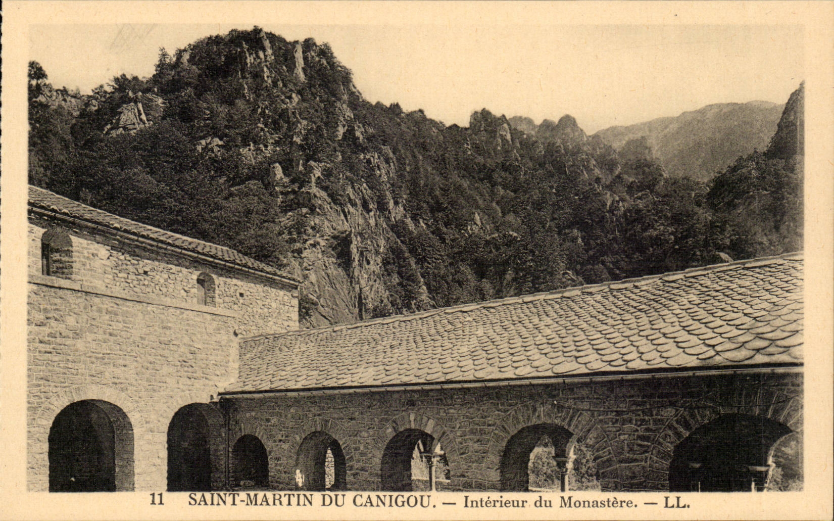 Saint Martin of Interior Canigou CPA of the monastery