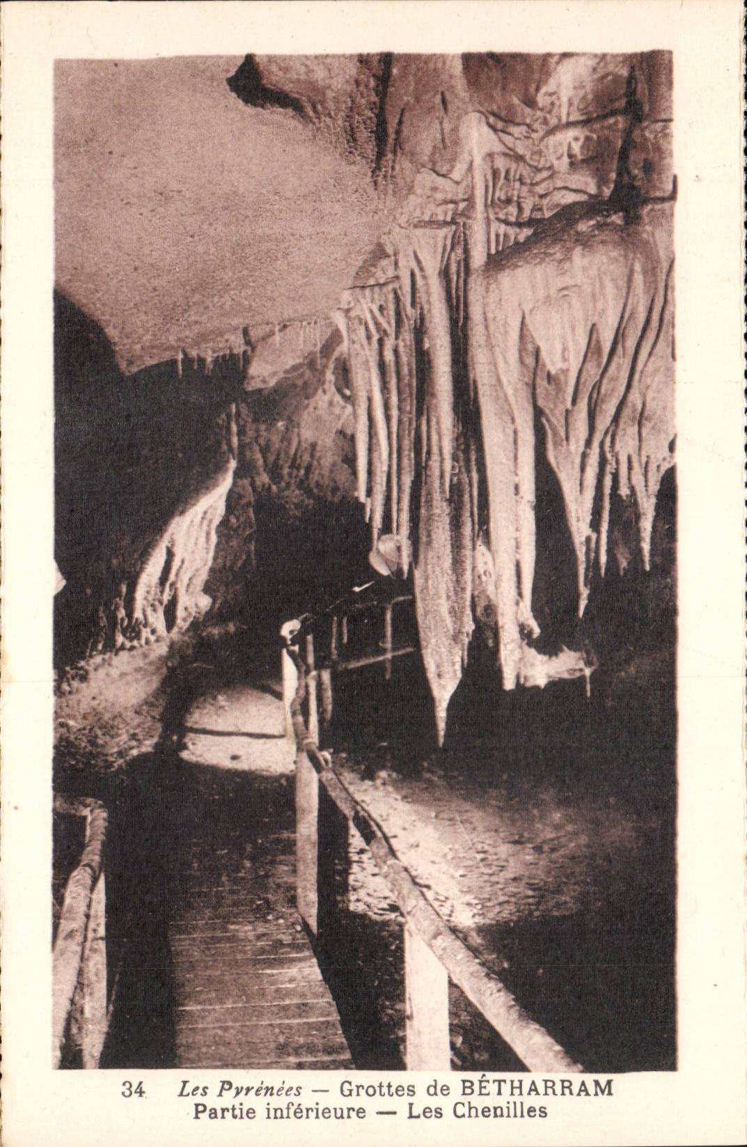 Hohle Betharram CPA der Gleiskettenfahrzeuge des untereren Teils