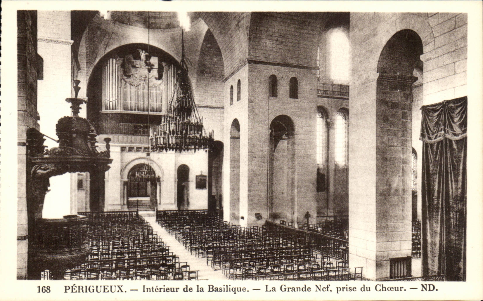 Interior Perigueux CPA of the basilica the great nave taken of the chorus