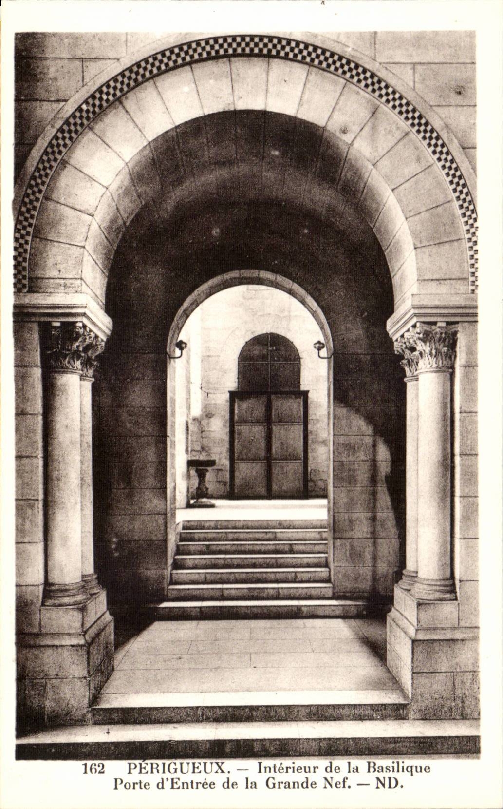 Interior Perigueux CPA of the basilica Main door of the great nave