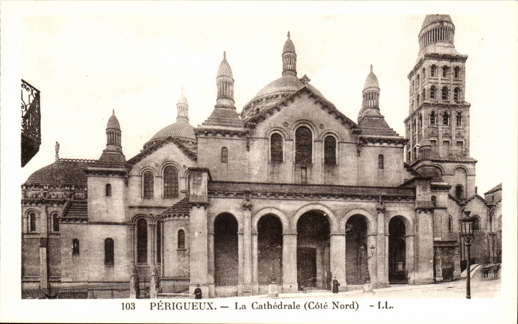 Perigueux CPA the cathedral (northern dimension)