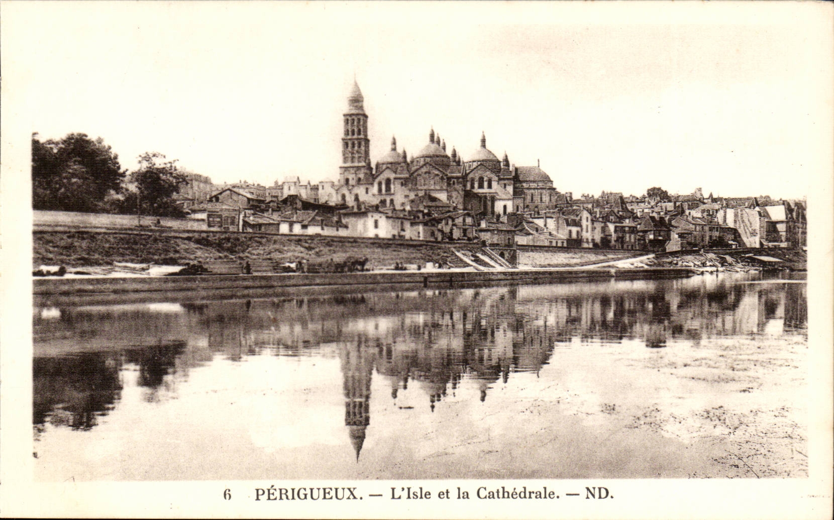 Perigueux CPA the isle and the cathedral