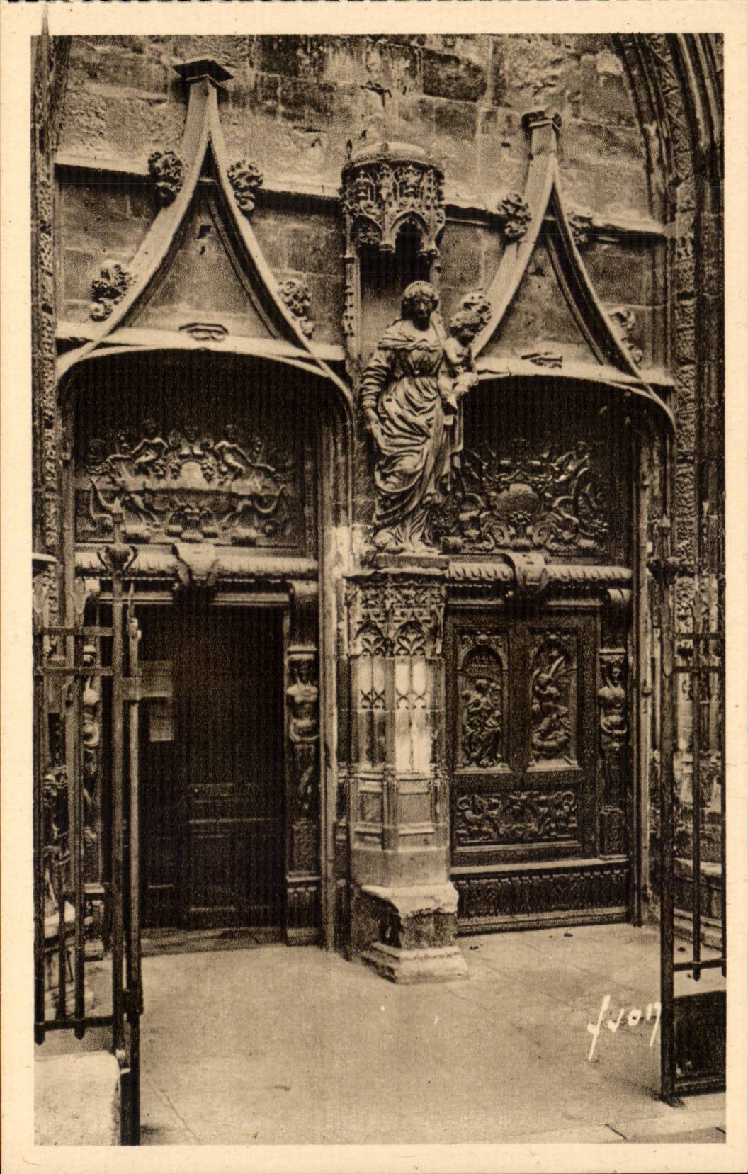 Gaumen Avignon-CPA des Papstgatters des Kirche Saint Pierre