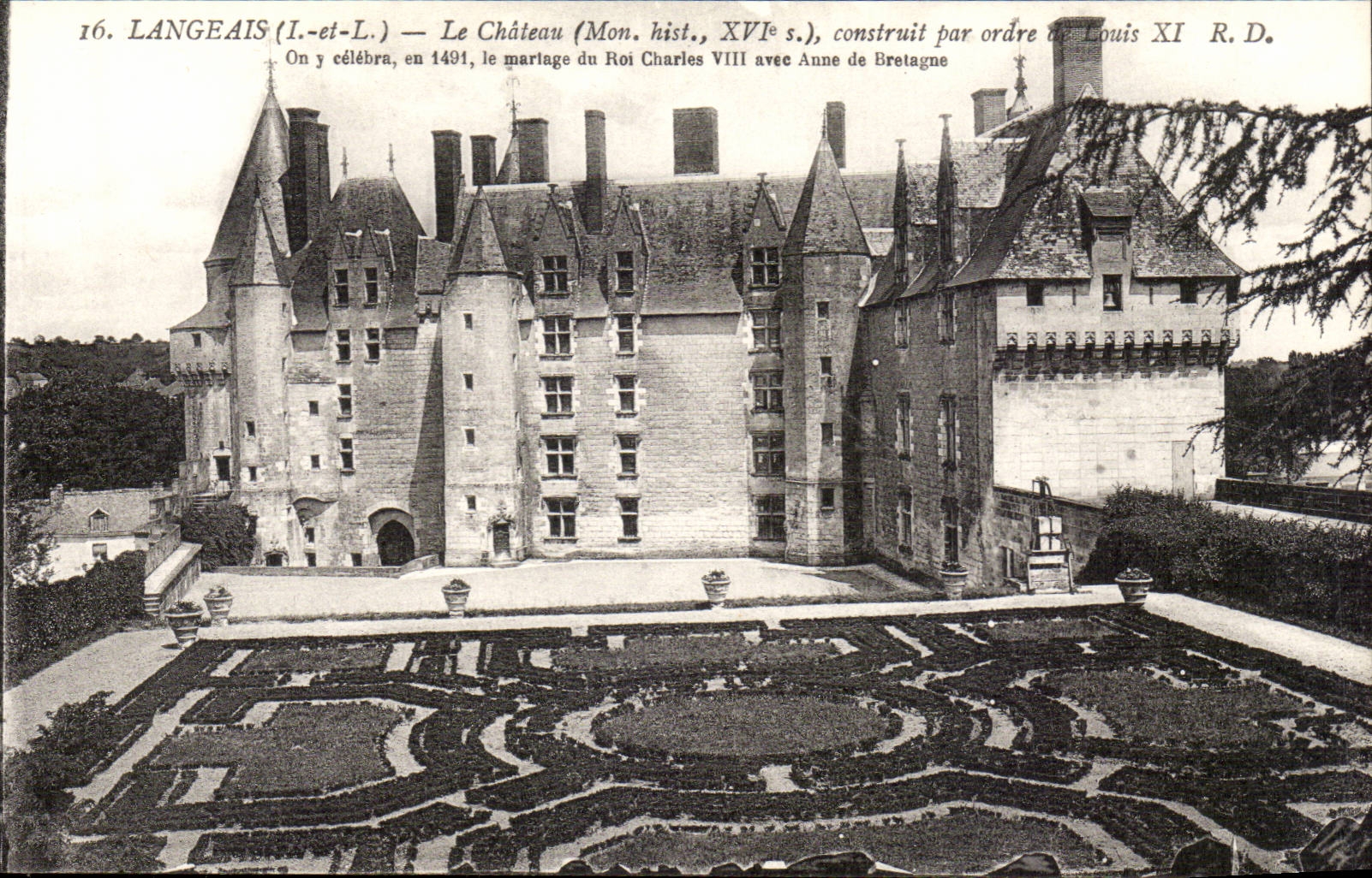 Langeais CPA Le chateau