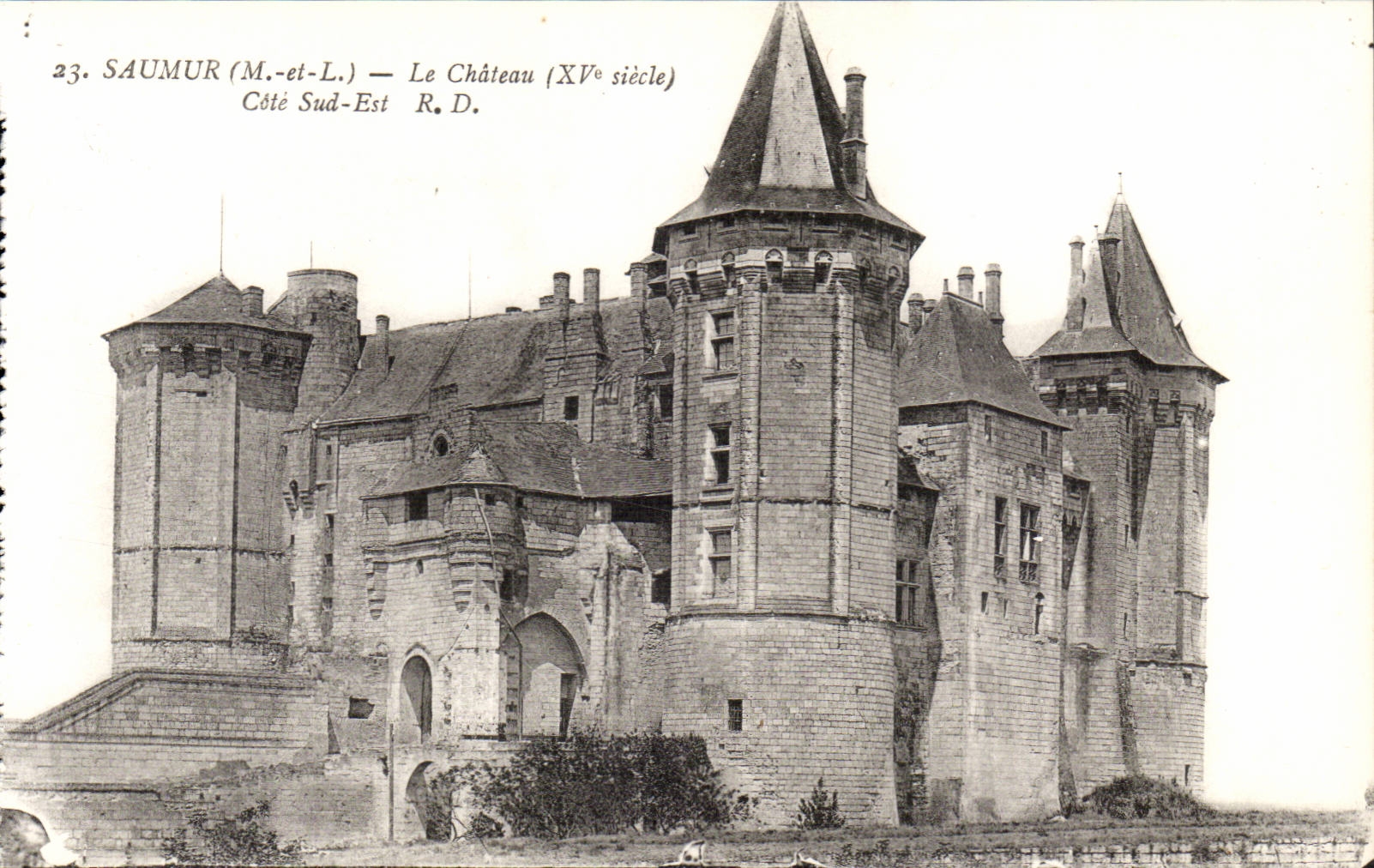 Saumur CPA the castle