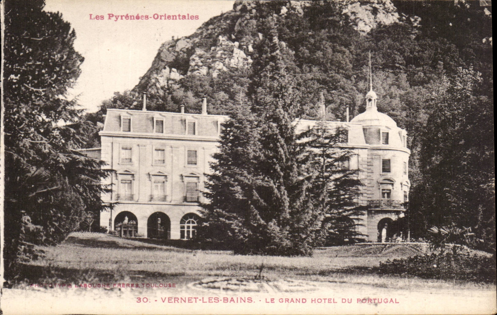 Vernet les Bains CPA the large hotel of Portugal