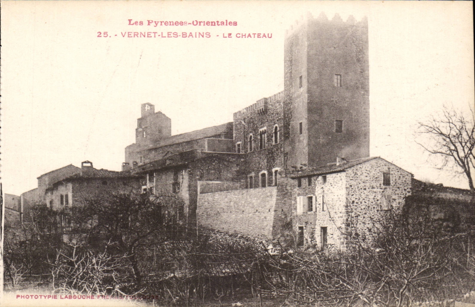 Vernet les Bains CPA the castle