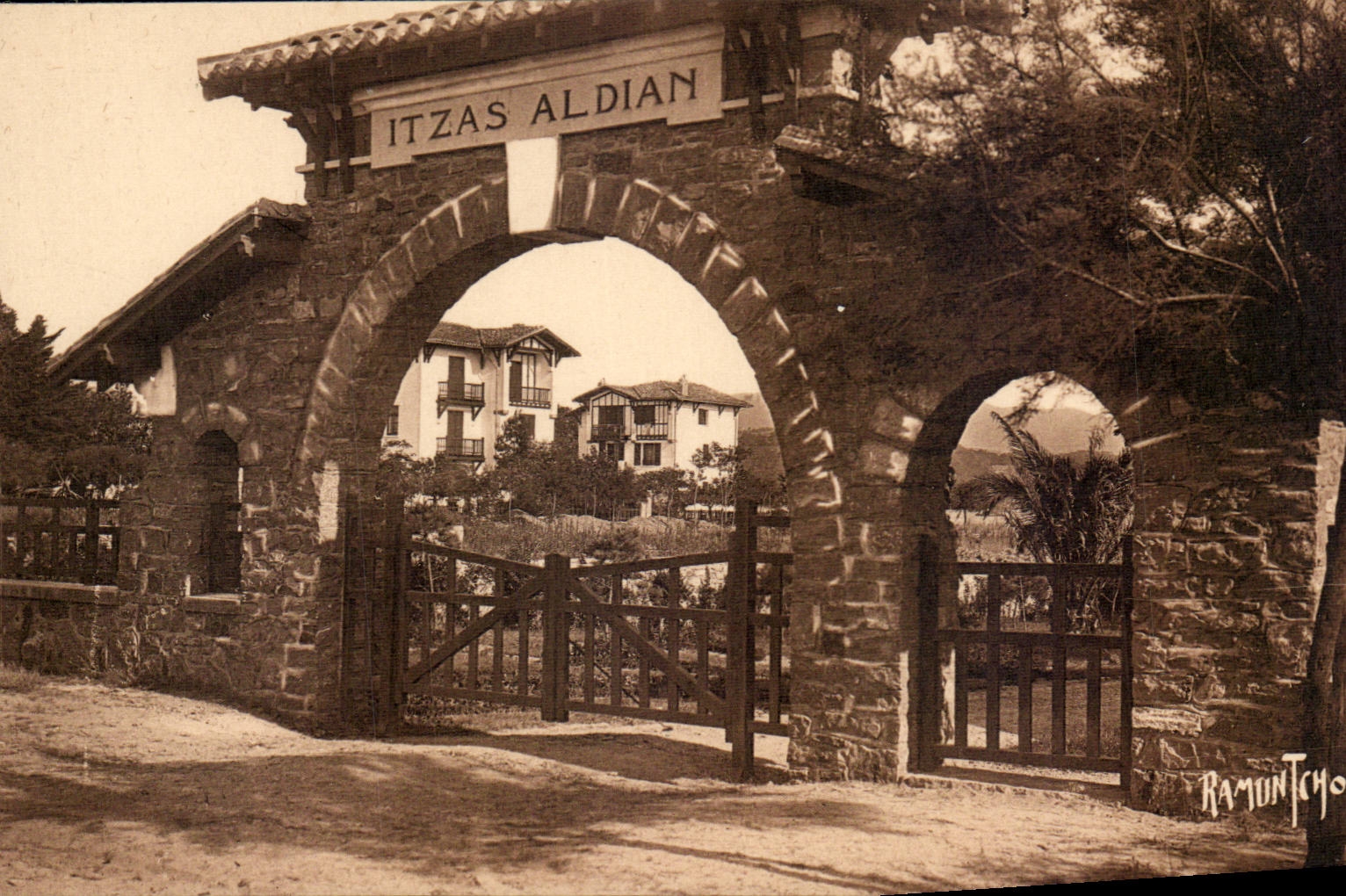 Picturesque CPA Hendaye Beach Basque villas