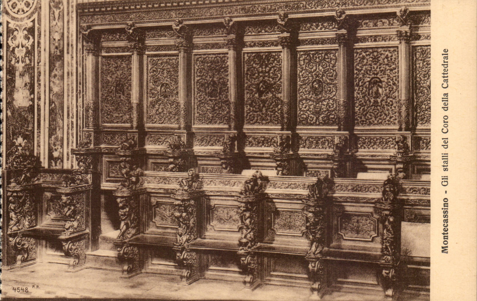 Italy Italia Badia di Montecassino CPA Gli stalli LED coro beyond cattedrale