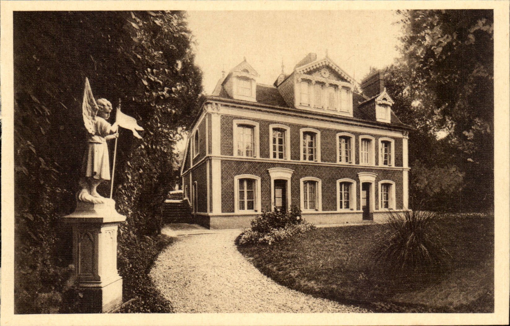 Lisieux Buissonnets CPA Front von Therese des Jesus-Kindes Sainte anmelden