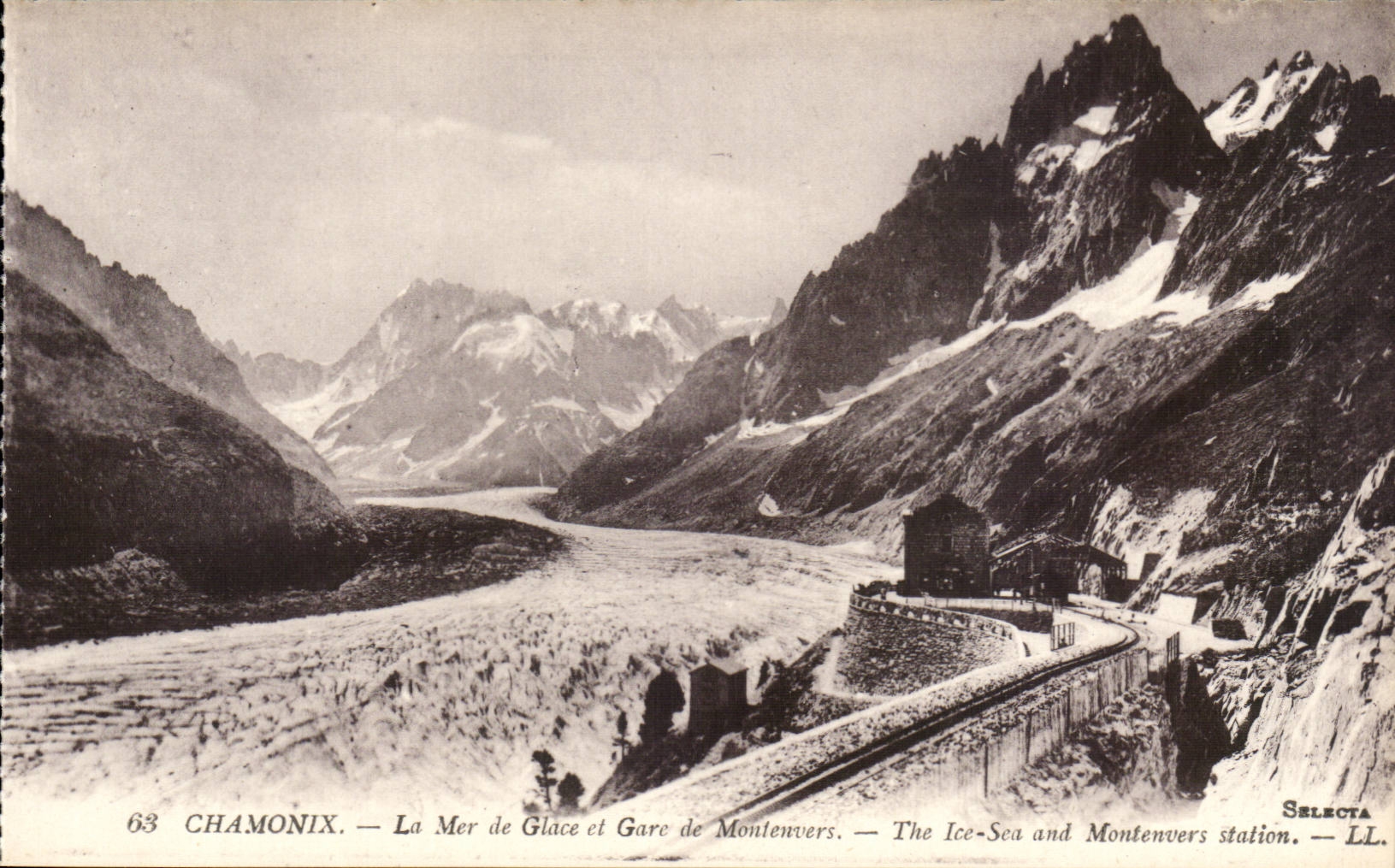 Chamonix CPA La mer de glace et gare de Montenvers 