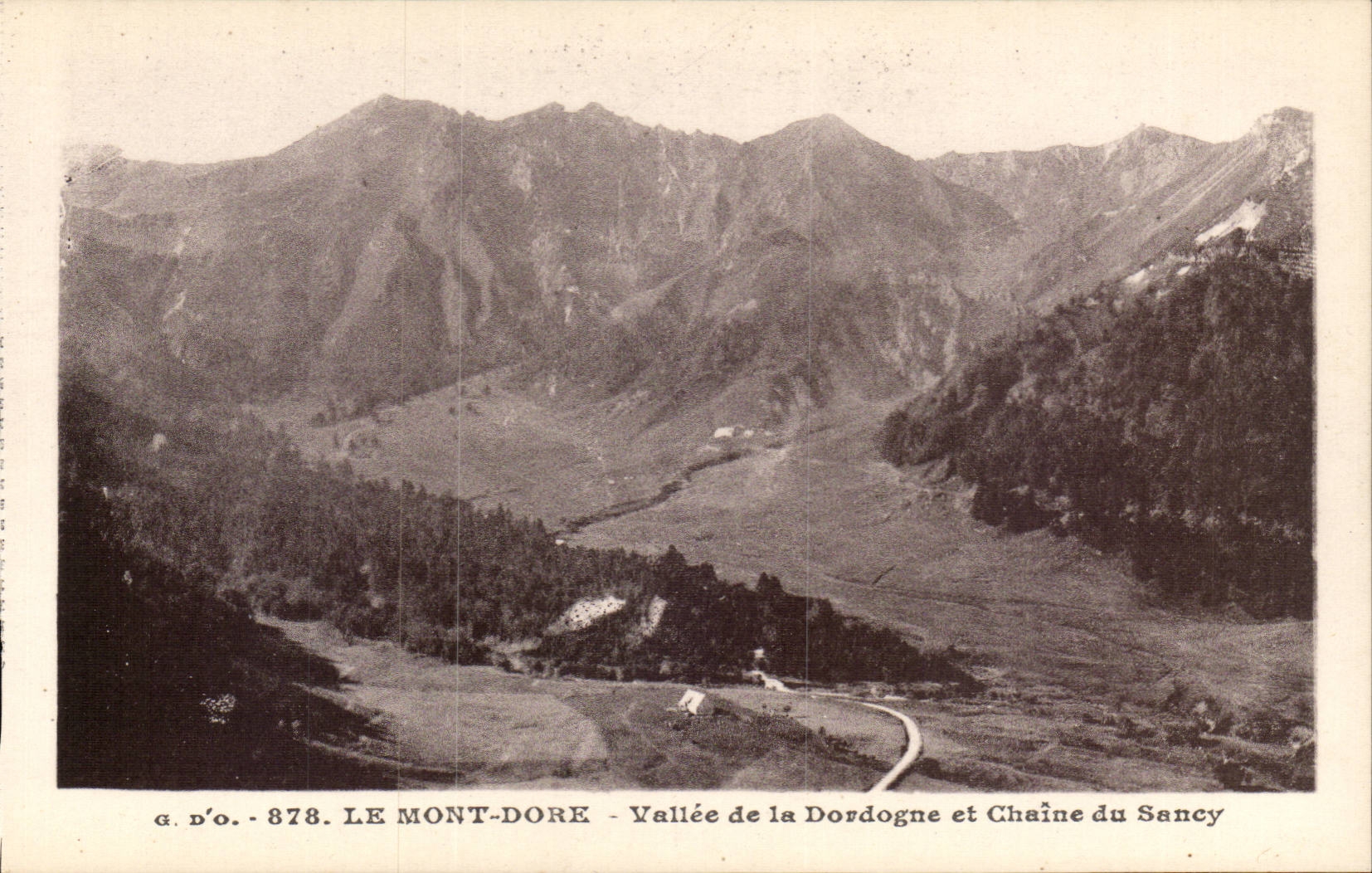 CPA the mount Gilds Valley of the Dordogne and chain of SAncy