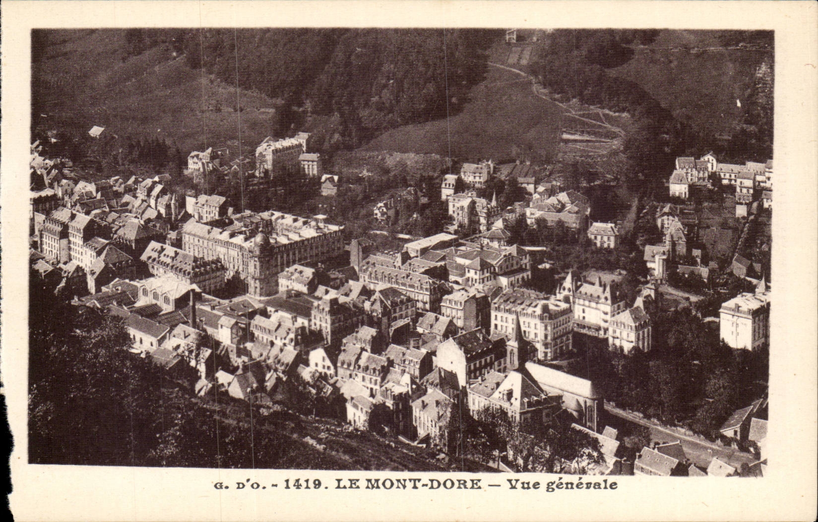 CPA Auvergne Mont Gilds View