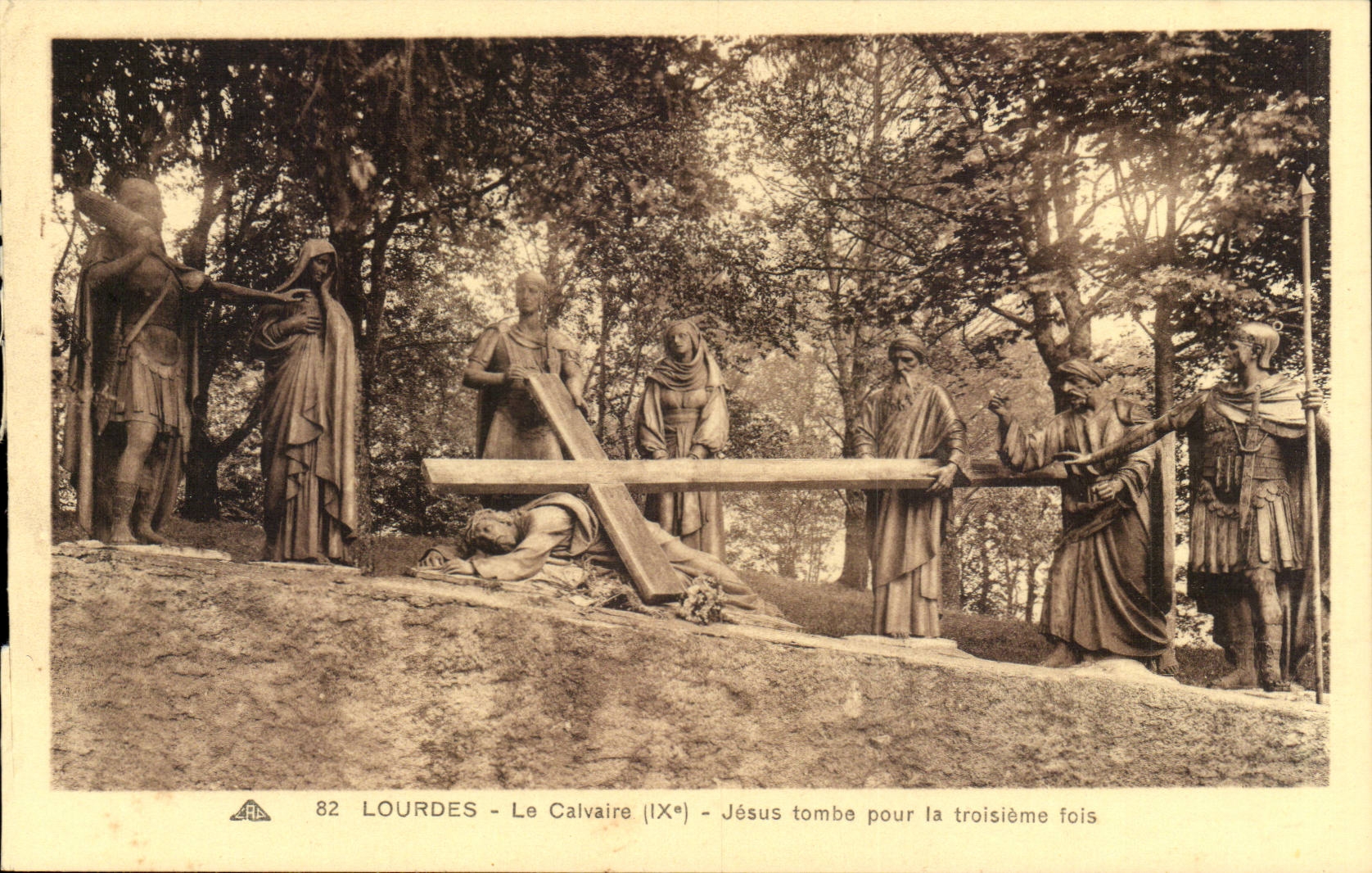 Lourdes - the Martyrdom - iX Station - Jesus falls for the third time - CPA