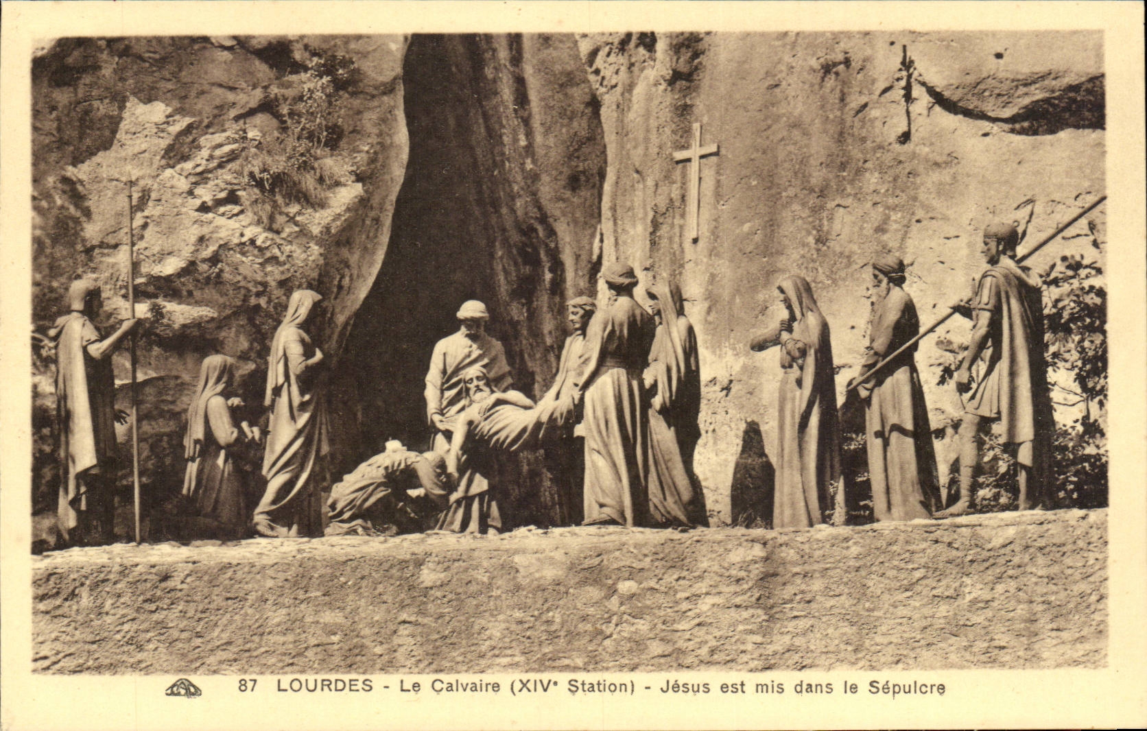 Lourdes - the Martyrdom - XIV Station - Jesus is put in the Sepulchre - CPA
