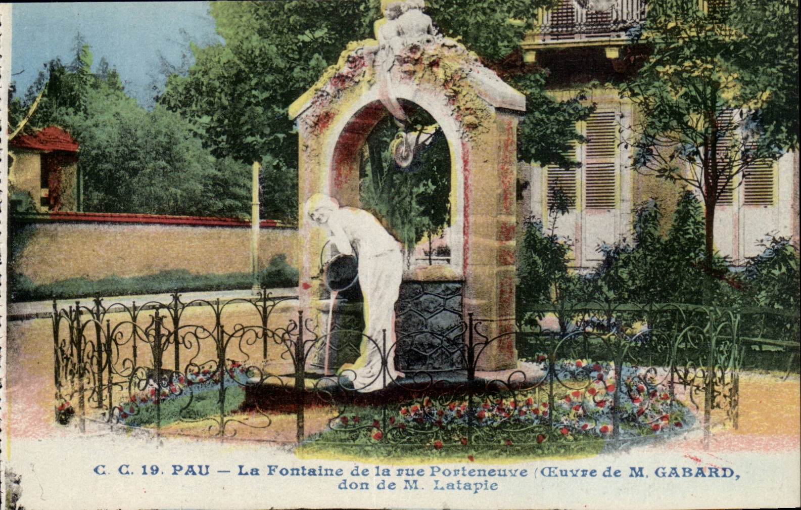 Pau - the Fountain of the Street Porteneuve - CPA