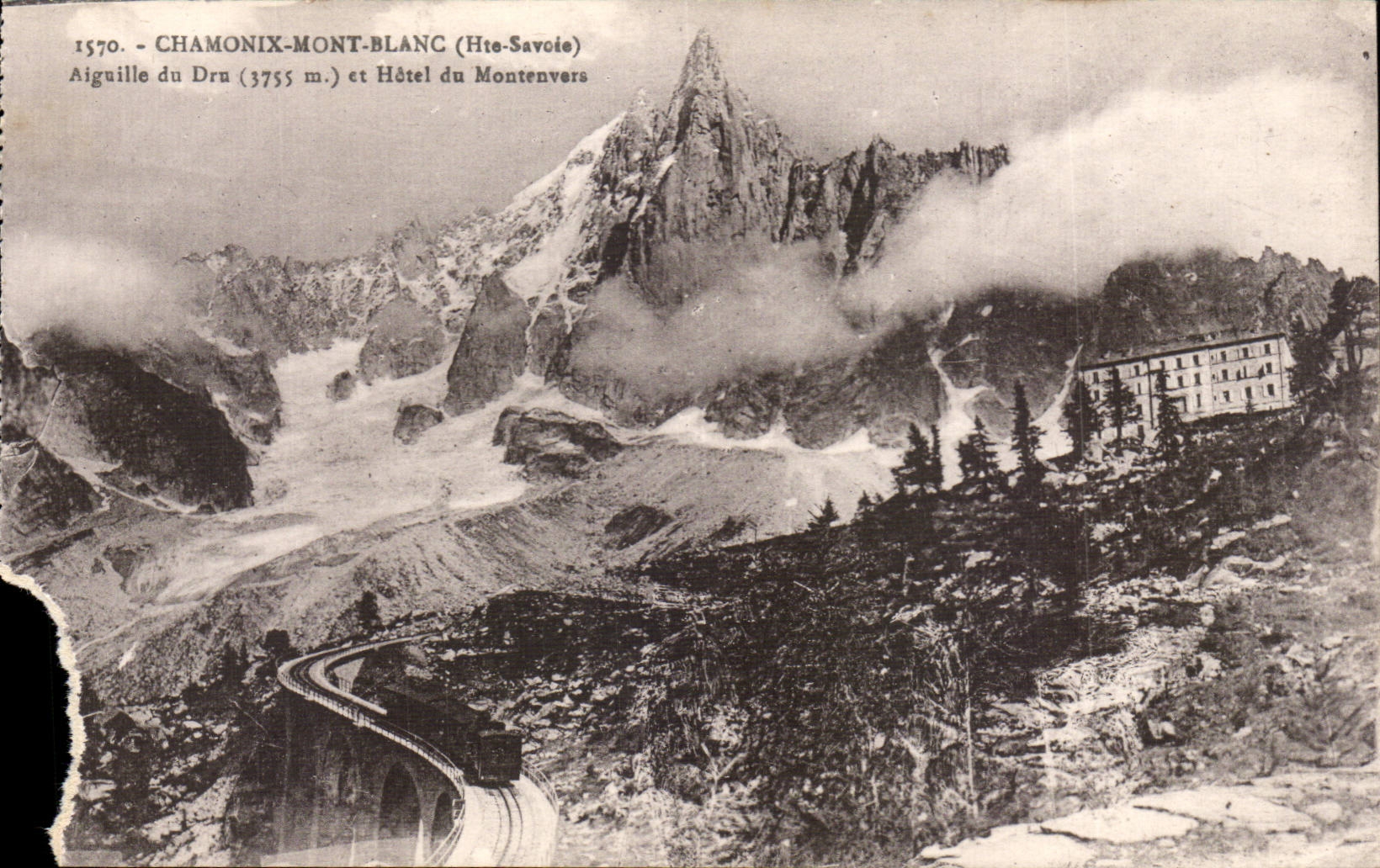 Chamonix mont Blanc CPA Aiguille du Dru et Hotel de Montenvers