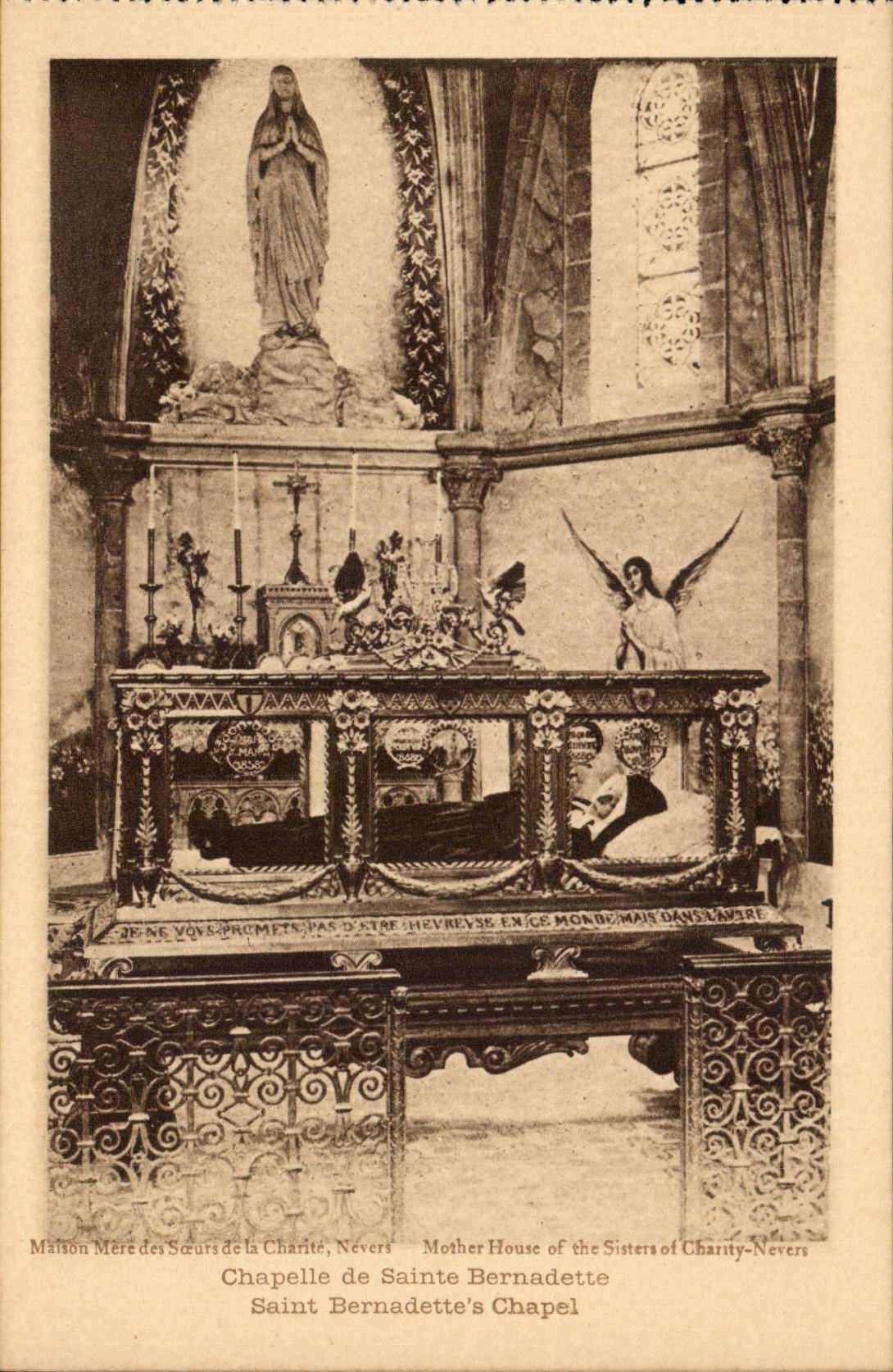 CPA Nevers Vault of Sainte Bernadatte