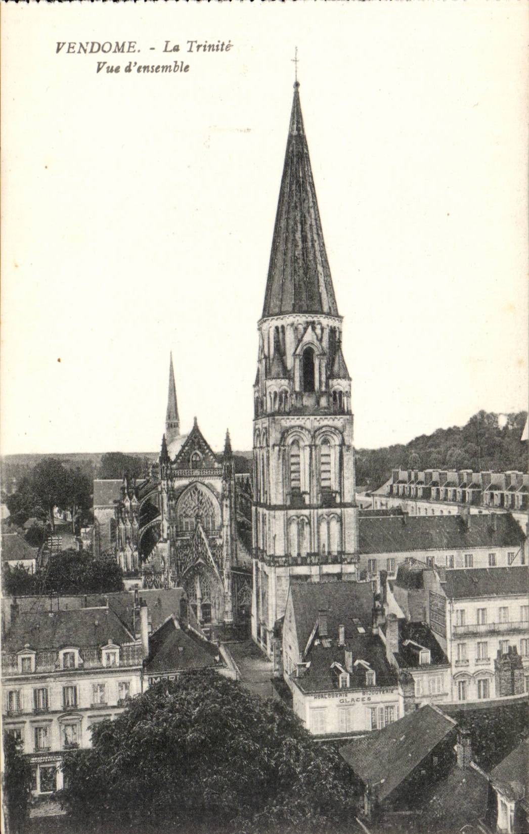 Vendome CPA La TRinite Vue d'ensemble