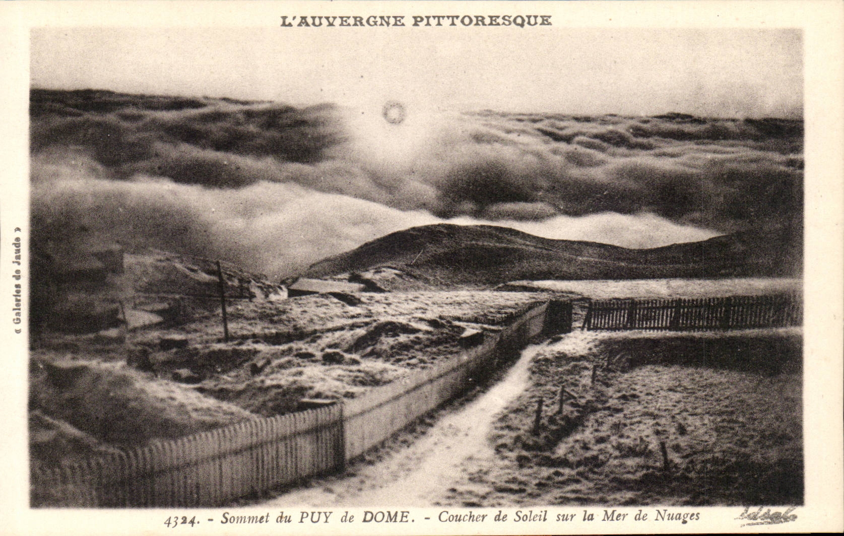 Puy de Dome - Sunset on the sea of Clouds - CPA