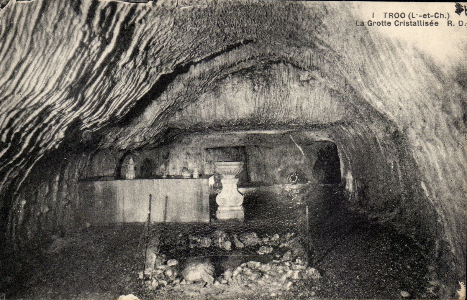 Troo CPA La grotte Cristallisee