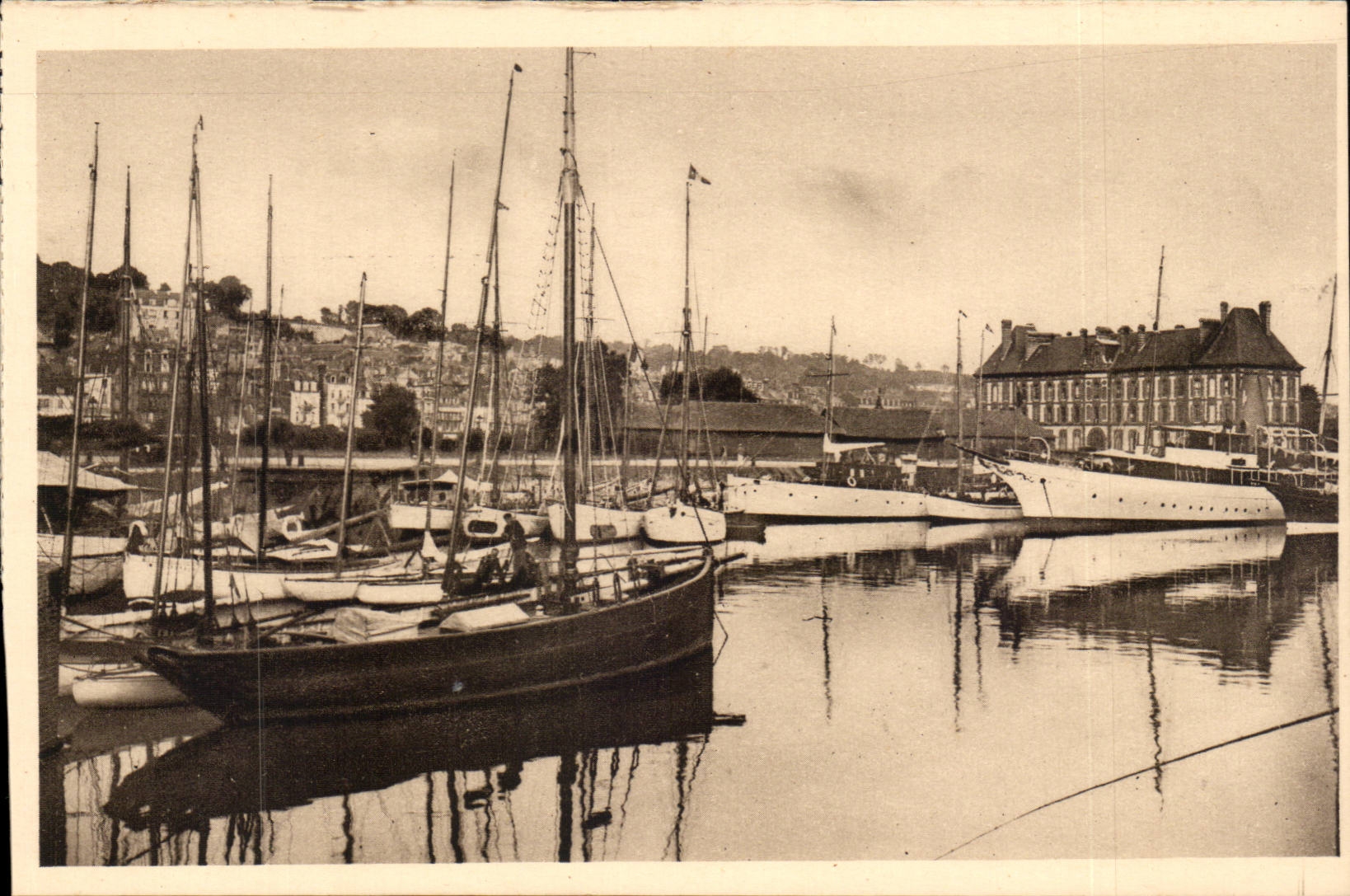 Deauville - the Flowered Beach - the Basin of the Yachts - CPA