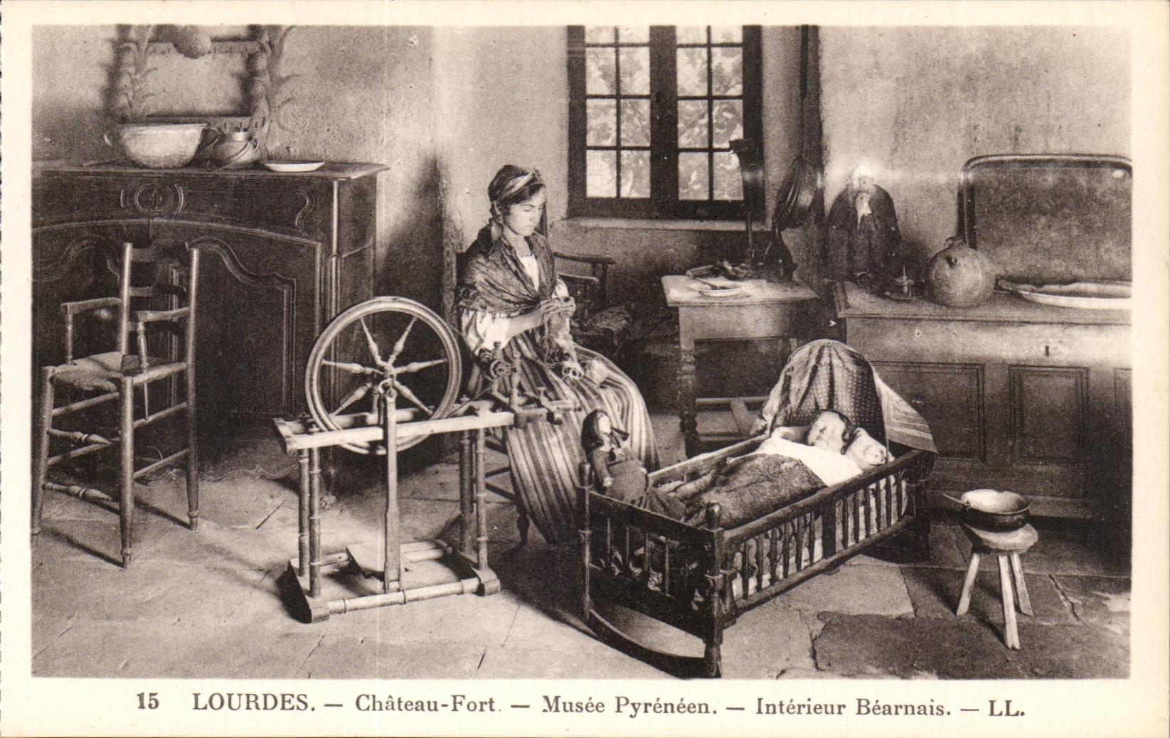 Lourdes - the Castle Fort - an Interior Bearnaise sauce - Pyrenean Museum - CPA