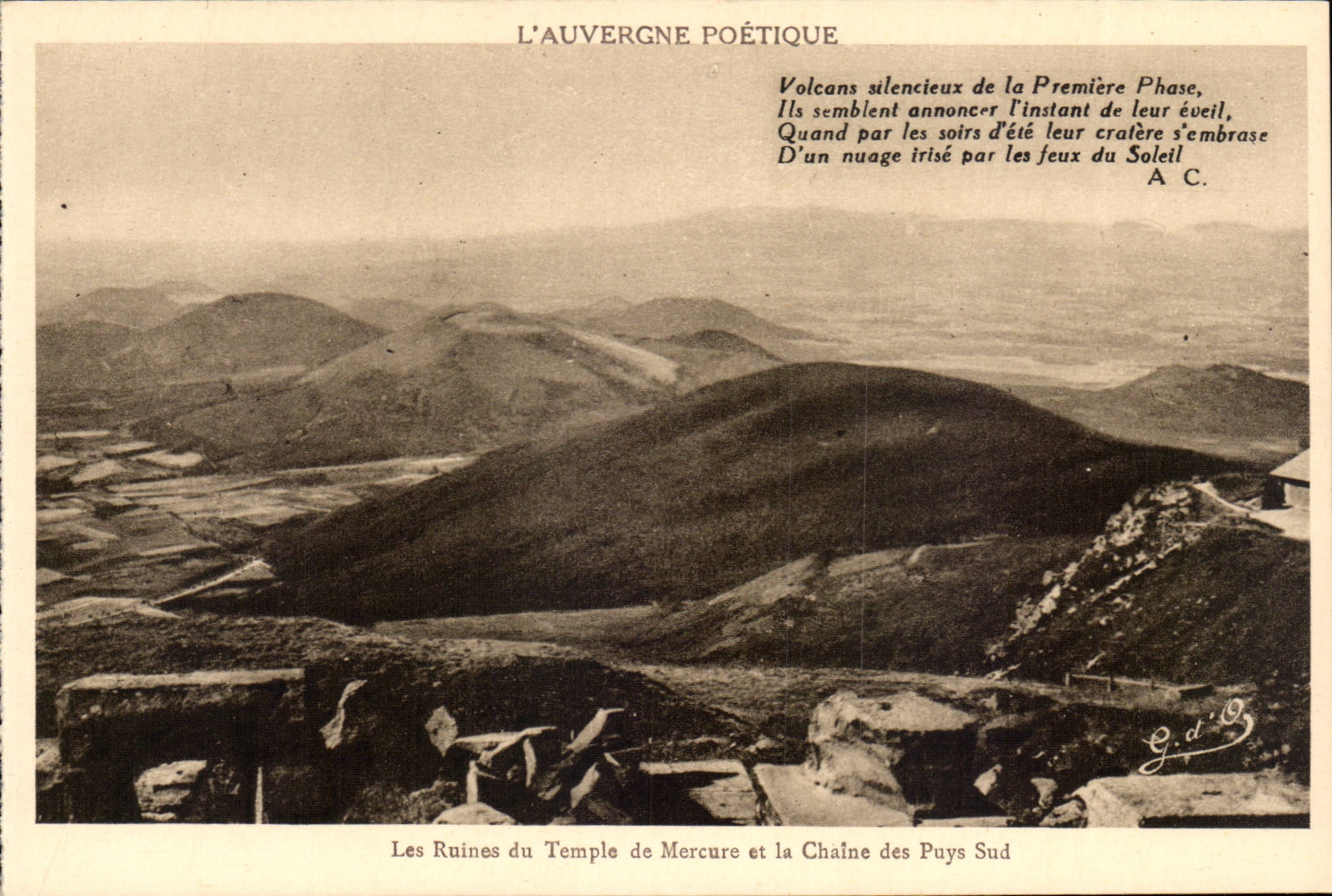 Auvergne CPA ruins of the Mercury temple and the chain of Southern Puys