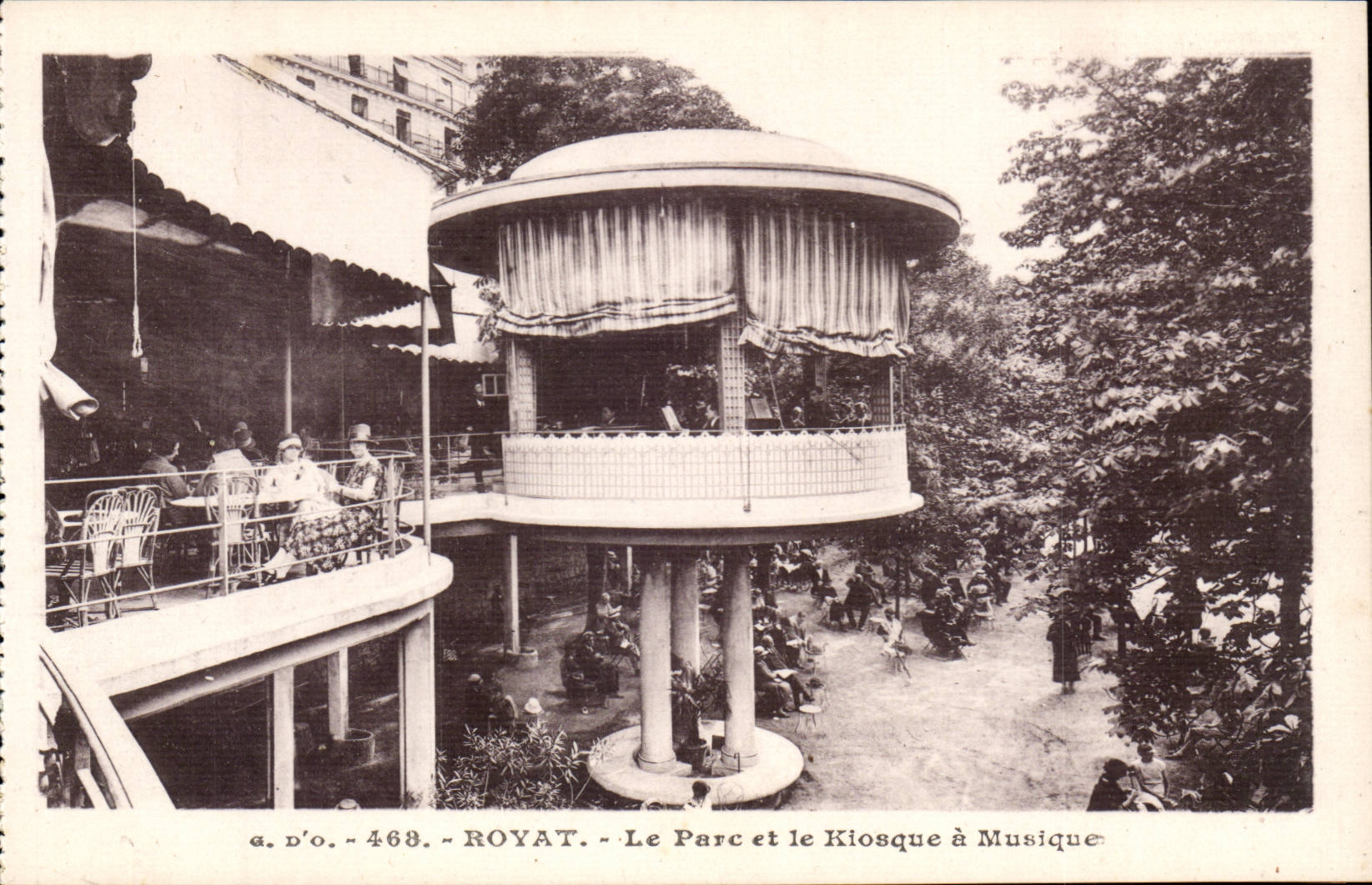 Royat CPA der Park und der Bandstand