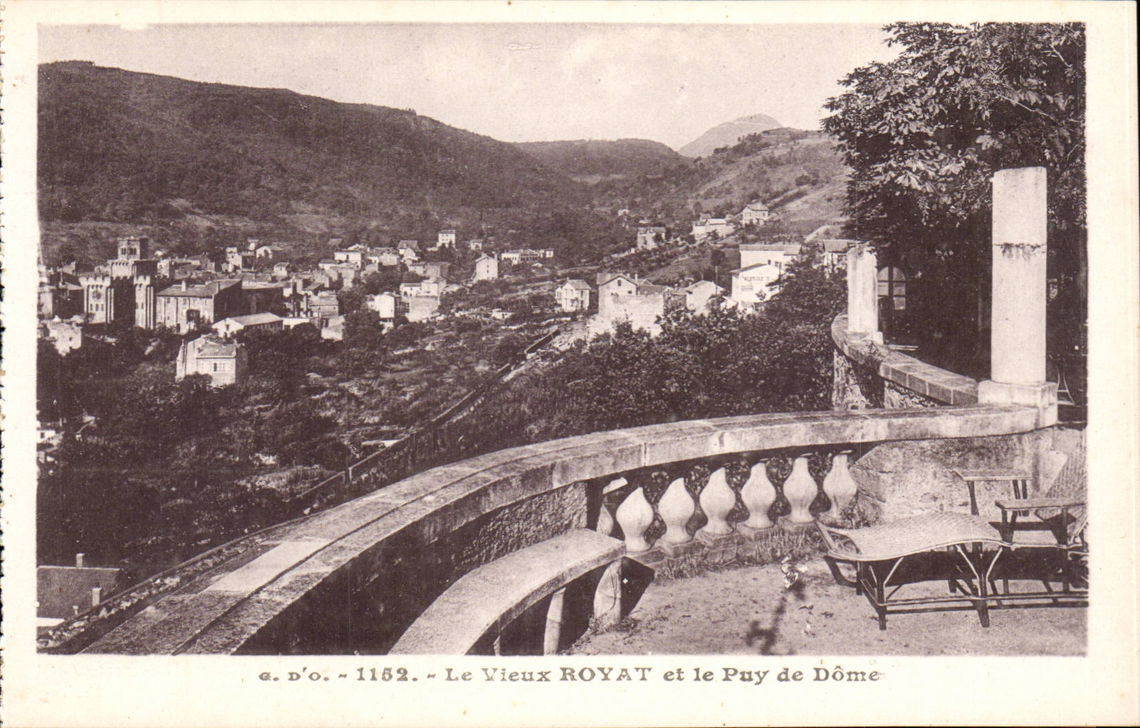 CPA der Royat alte Mann und Puy de Dome
