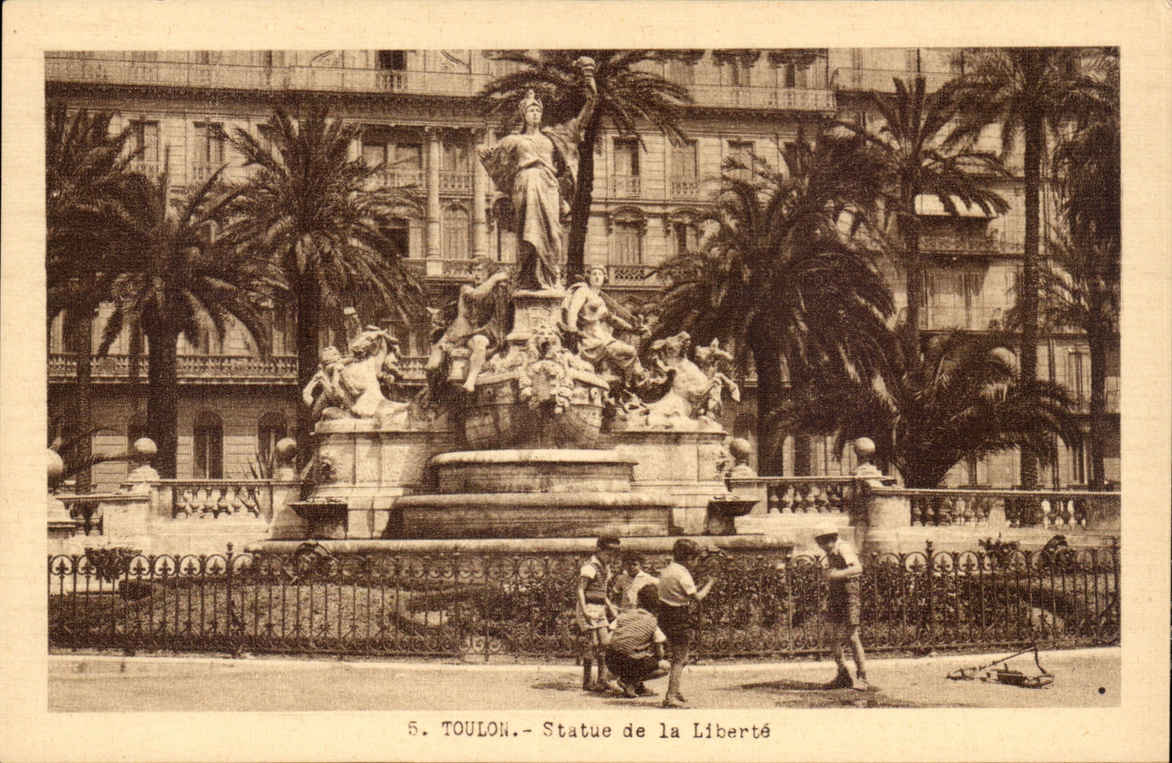 CPA Toulon Statue of freedom