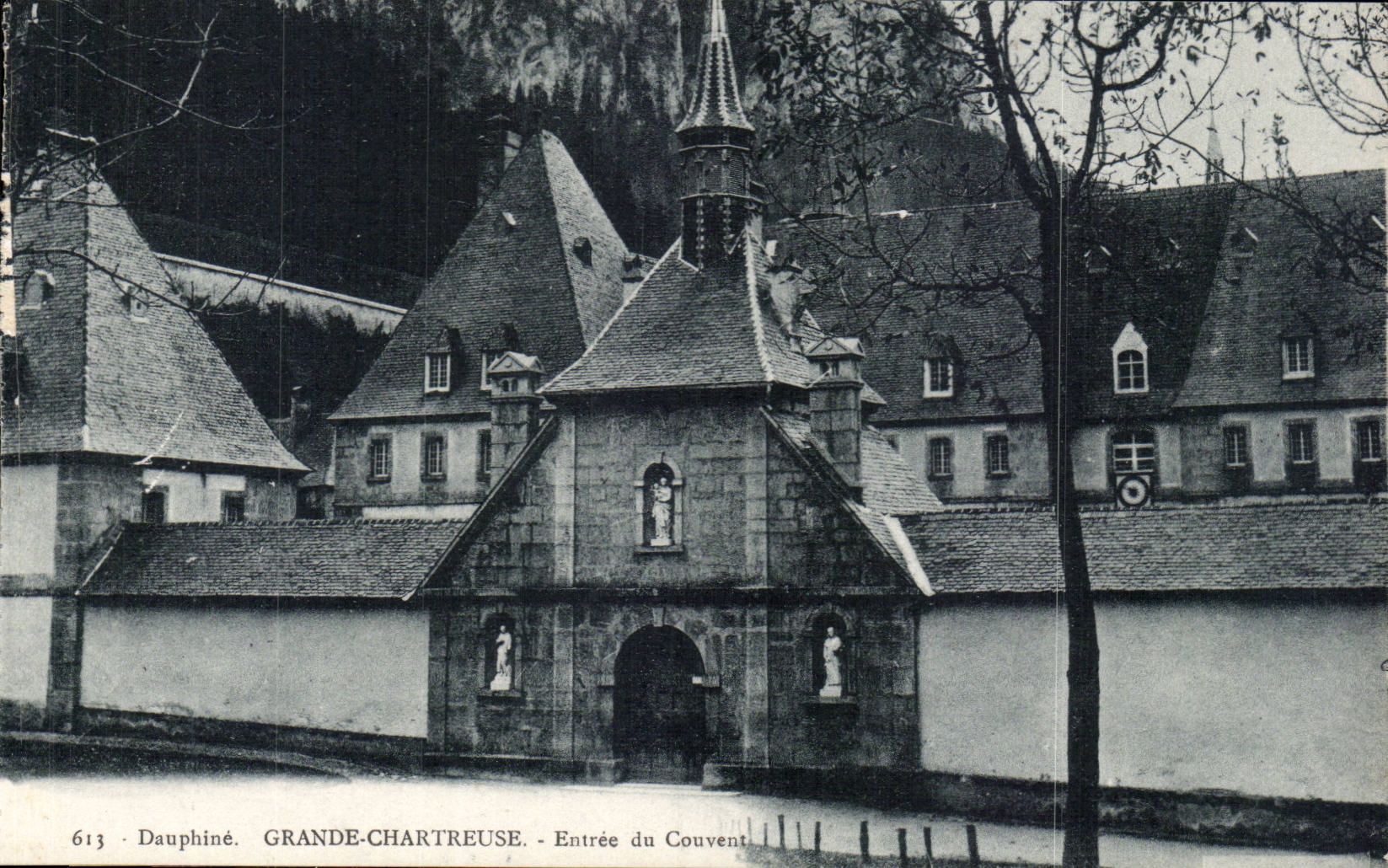 Grosser Chartreuse Eingang Dauphine-CPA des Klosters