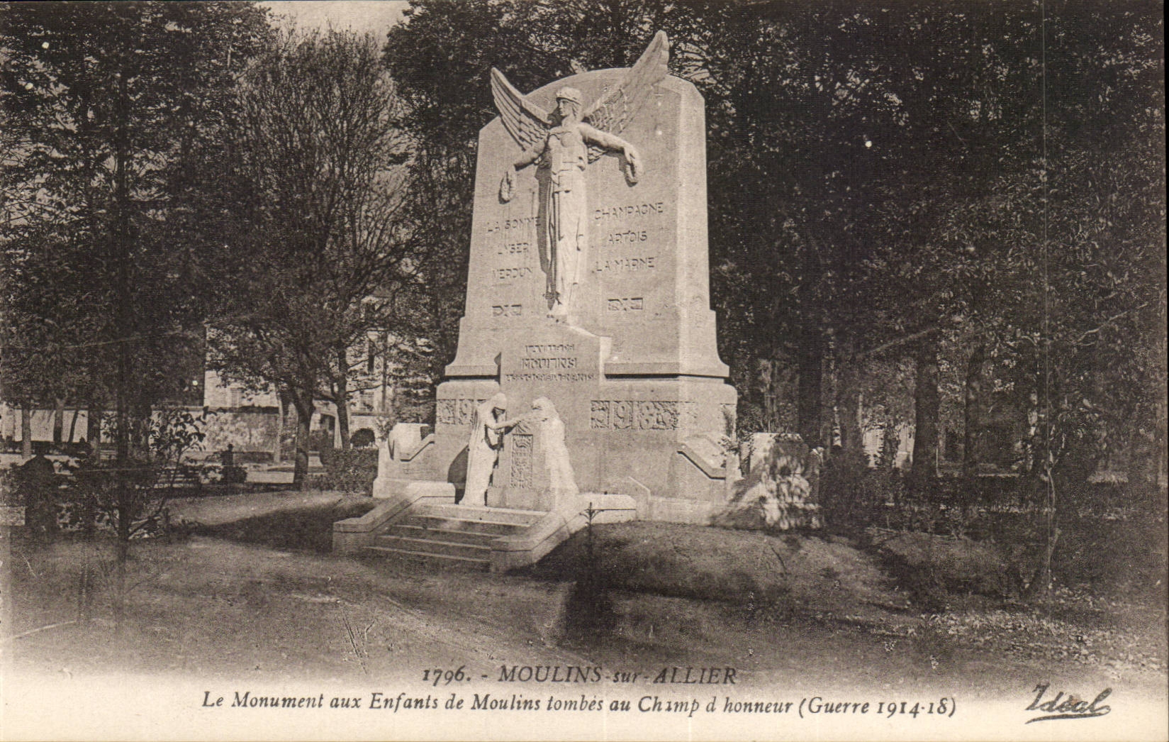 Moulins on Allier - the Monument with the Children of Moulins tombs to the Field of honor - CPA -