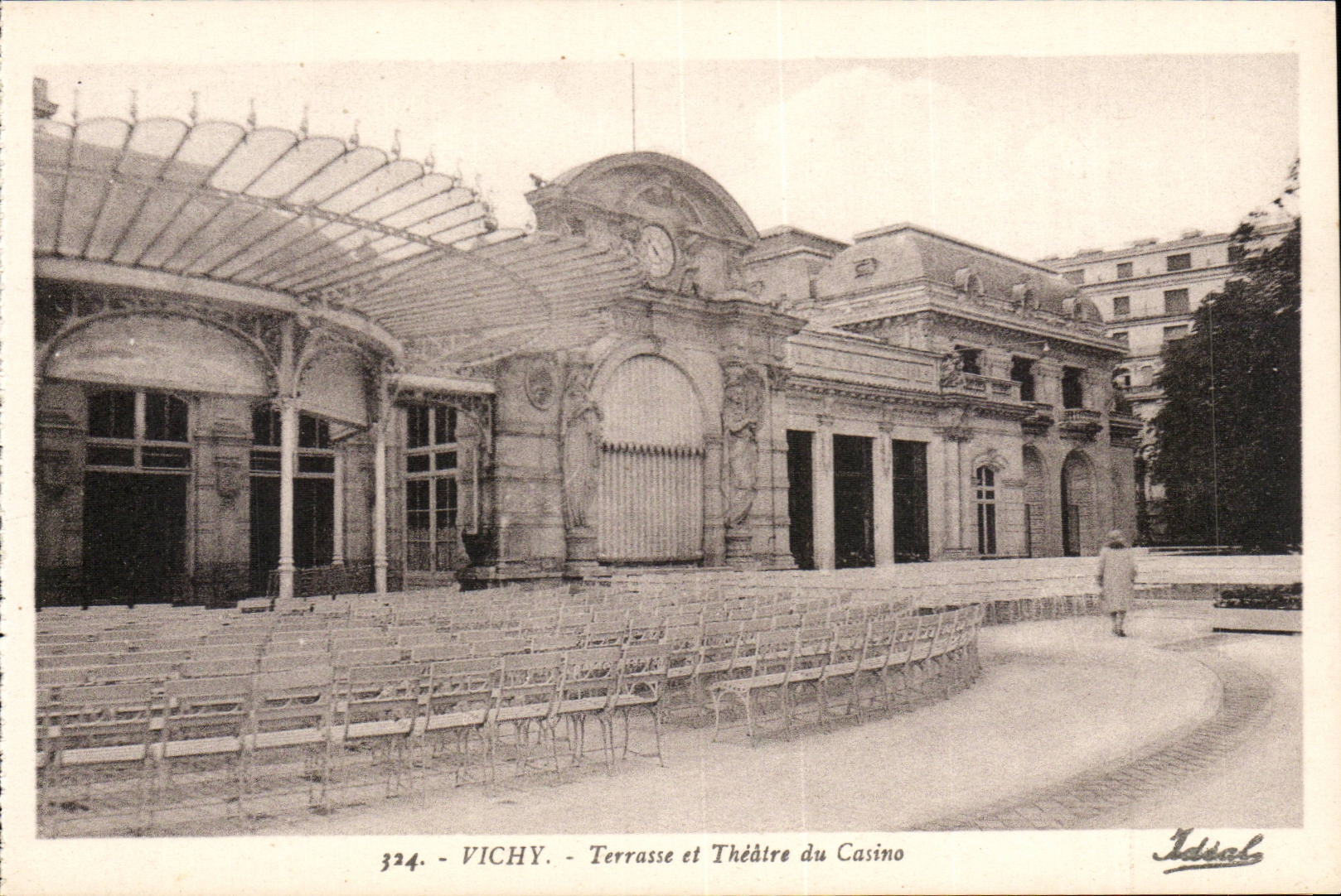 Vichy - Terrasse et Theatre du Casino - CPA 