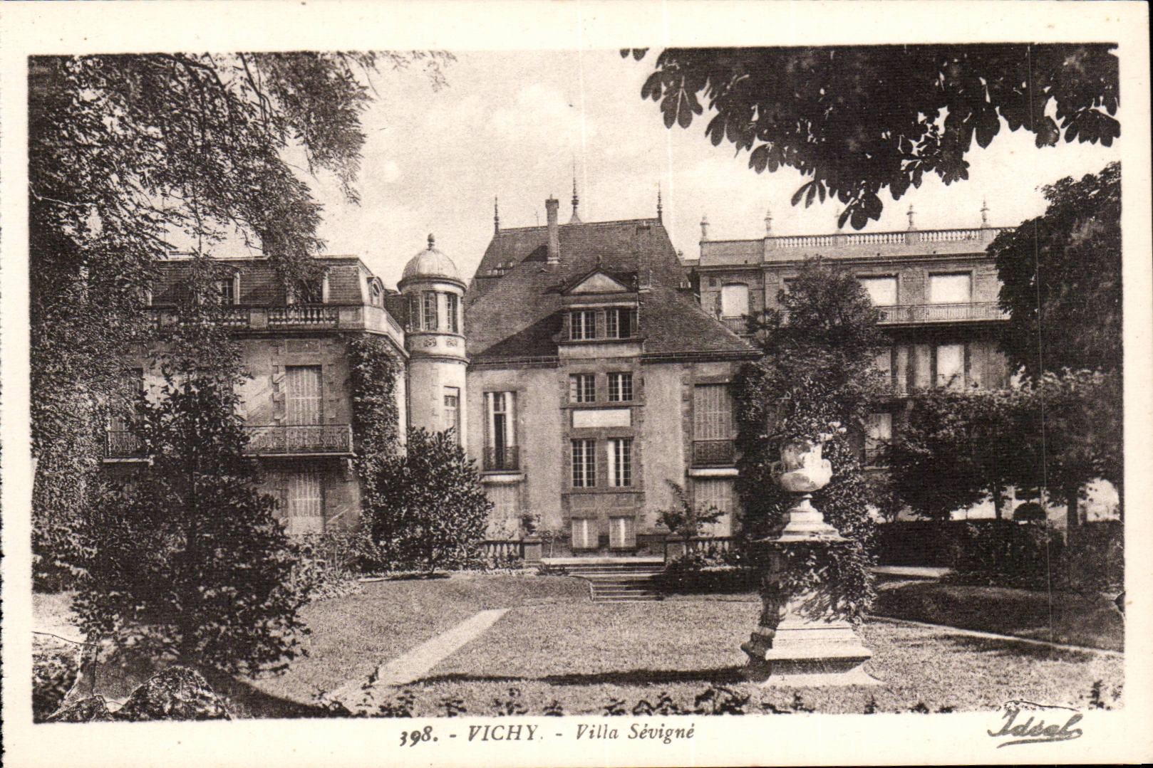 Vichy - Villa Sevigne - CPA 