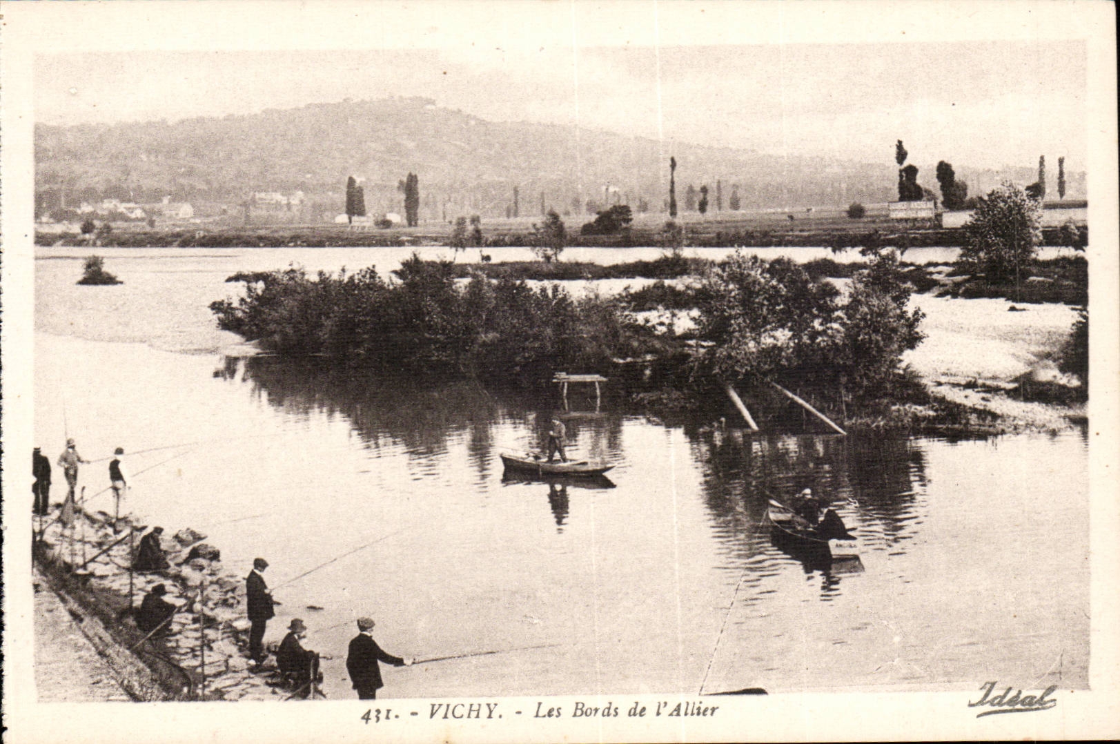 Vichy - Les Bords de l'Allier - La Peche - pecher - CPA 