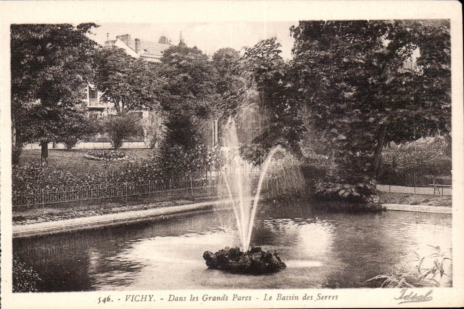 Vichy - Dans les Grands Parcs - Le Bassin des Serres - CPA 