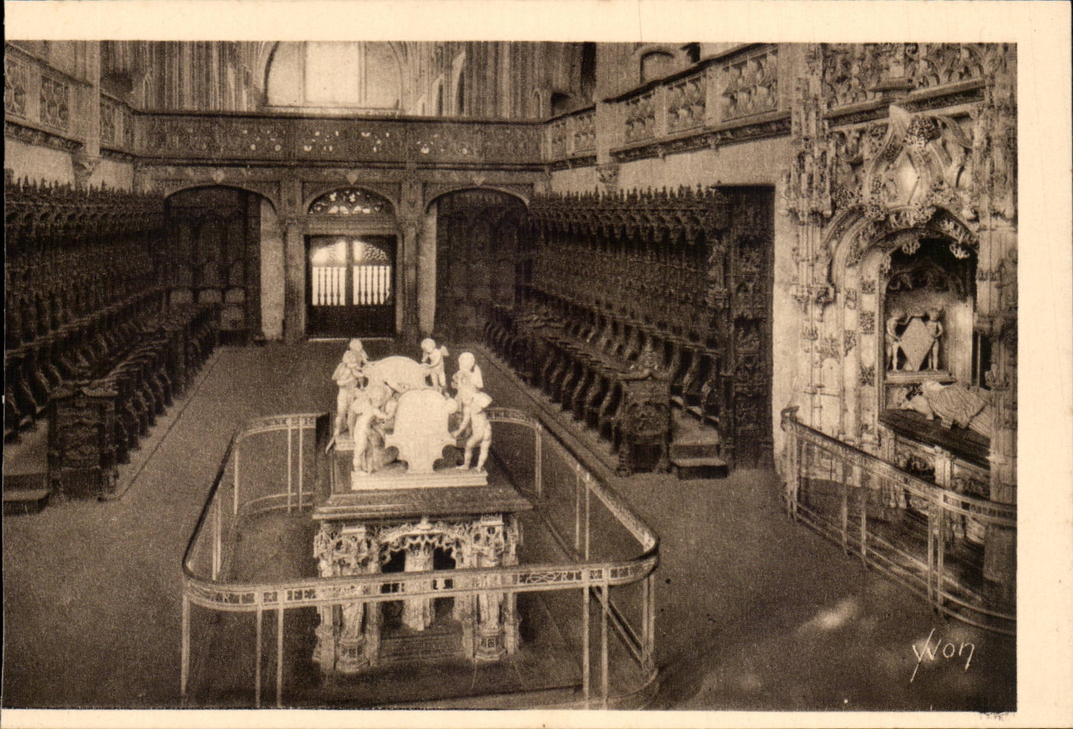 Borough - Church of Husks - Chorus and the Mausoleum of Philibert Beautiful - CPA