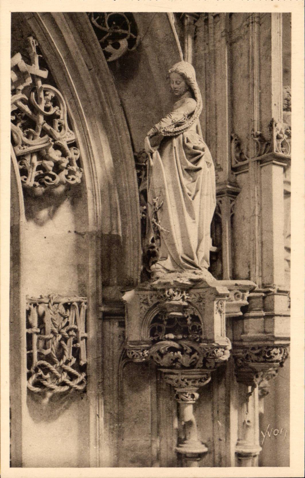 Borough - Church of Husks - Statuette of the Tomb of Marguerite d' Austriche - CPA